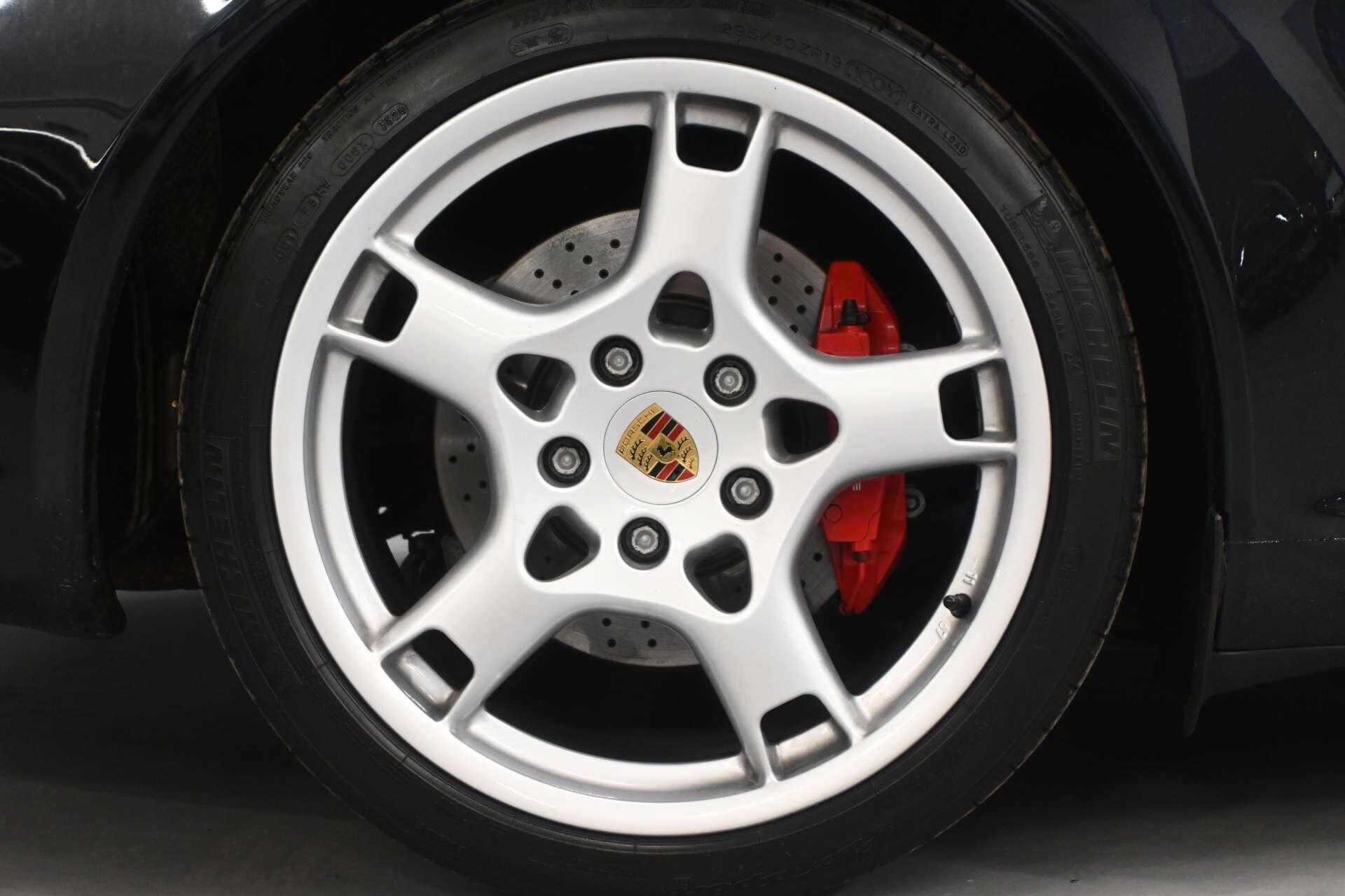 Porsche 911 view 50