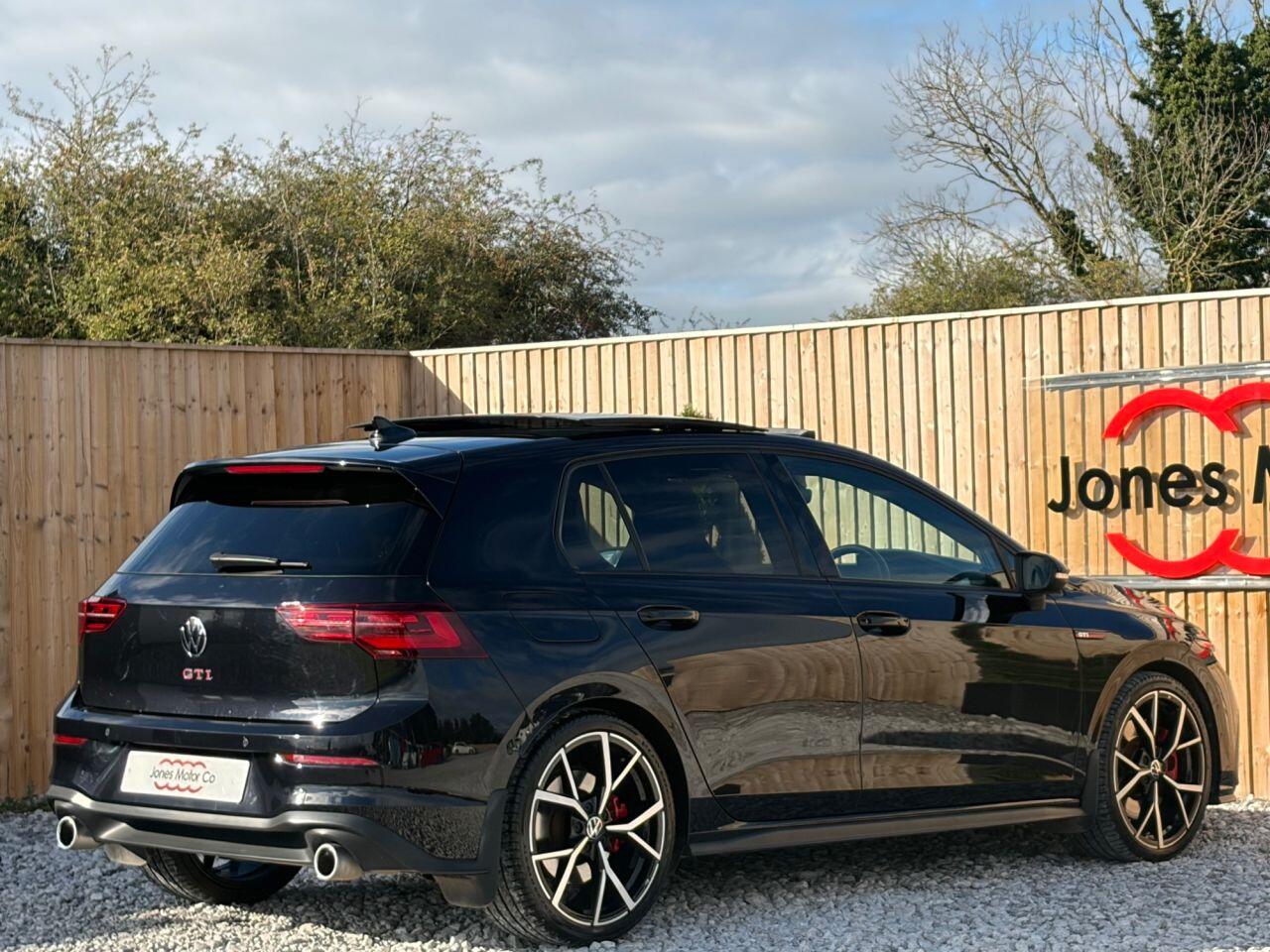 Volkswagen Golf view 8