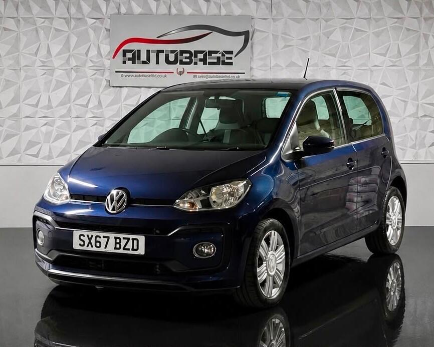 Volkswagen Up! view 3