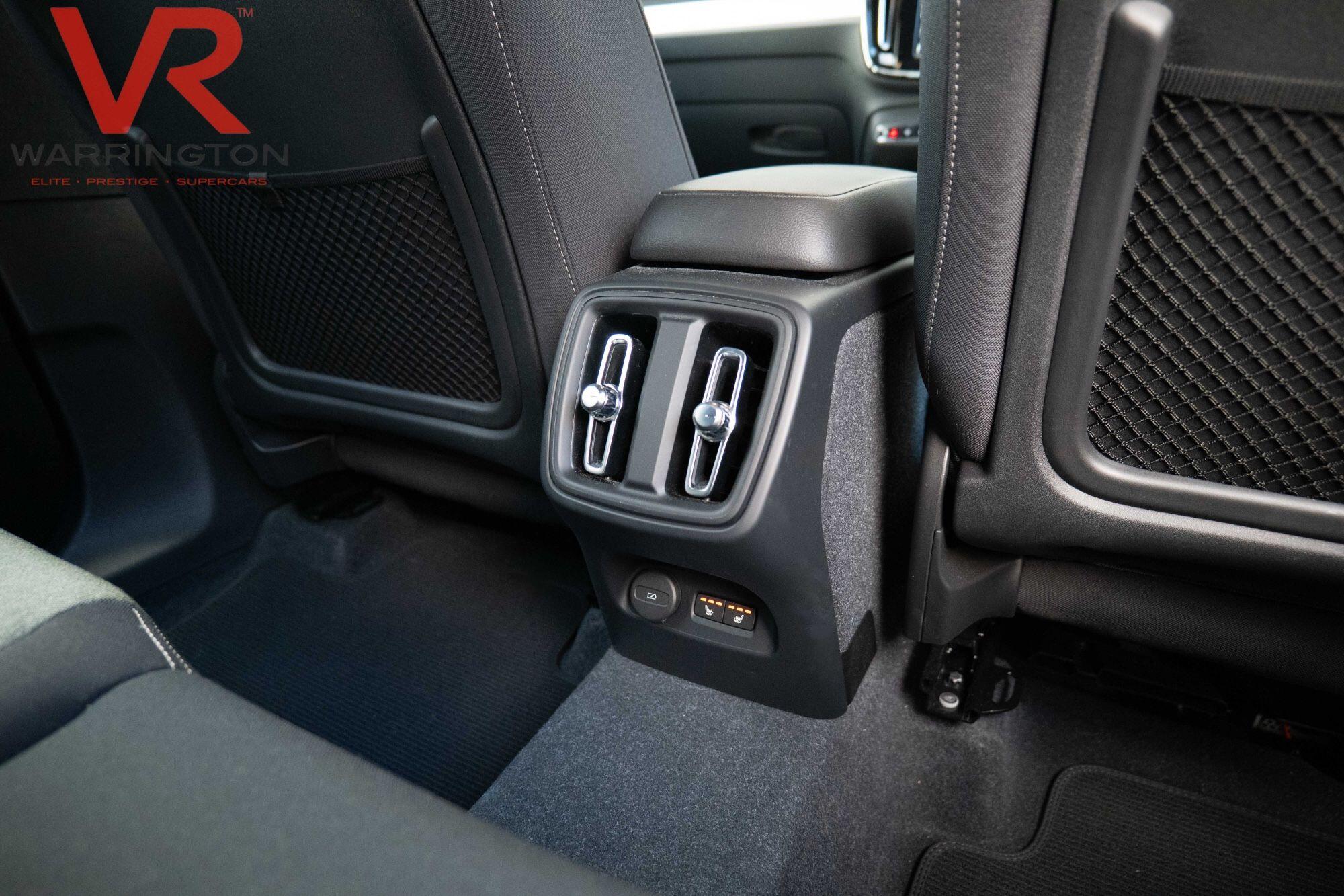 Volvo XC40 view 37