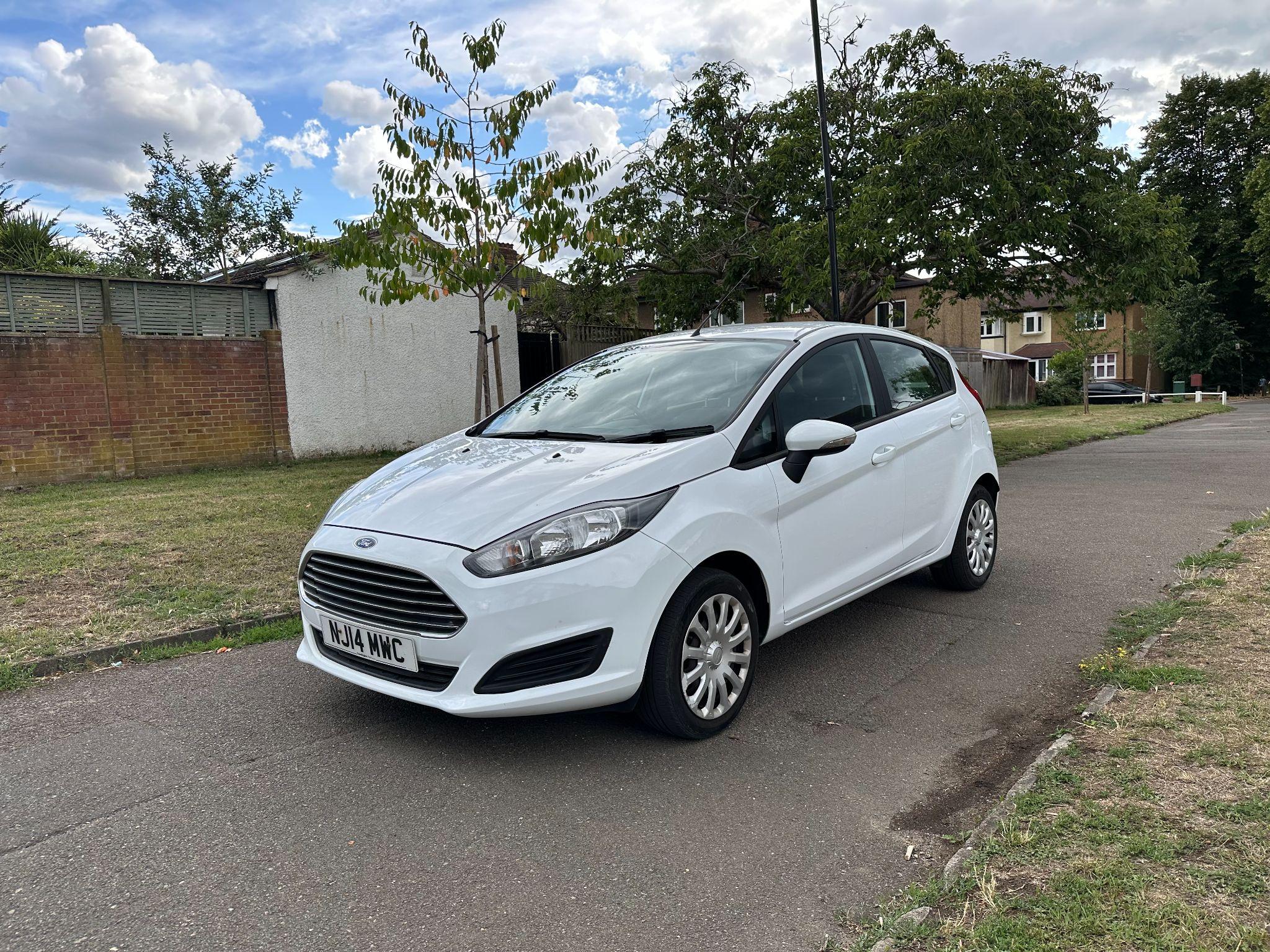2014 Ford Fiesta image 9