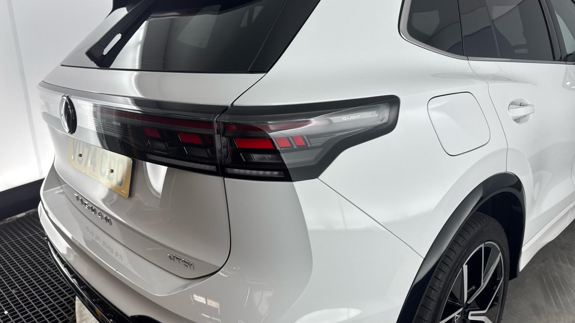 Volkswagen Tiguan view 19