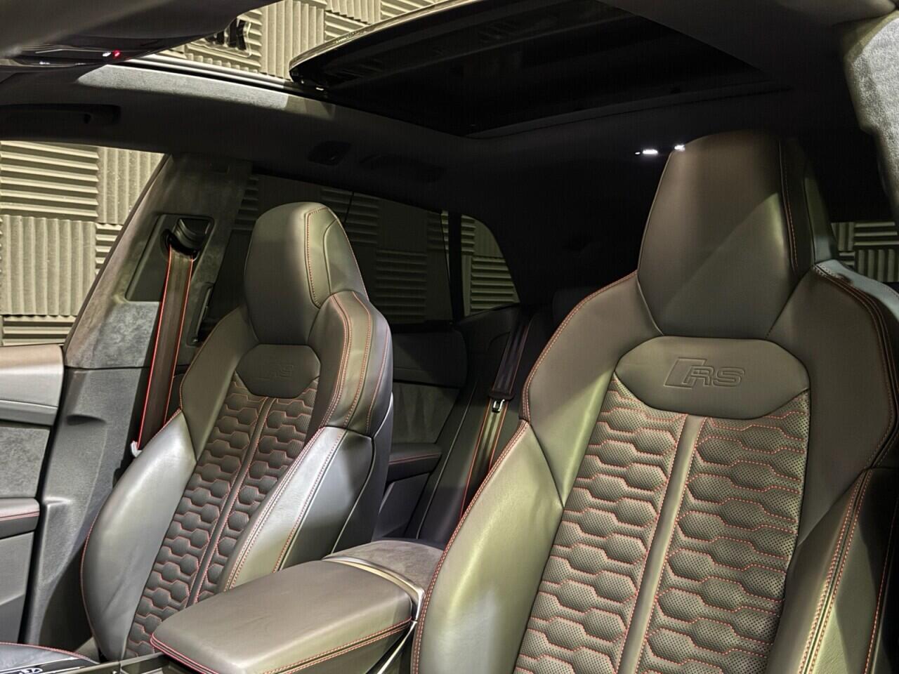 Audi RSQ8 view 27