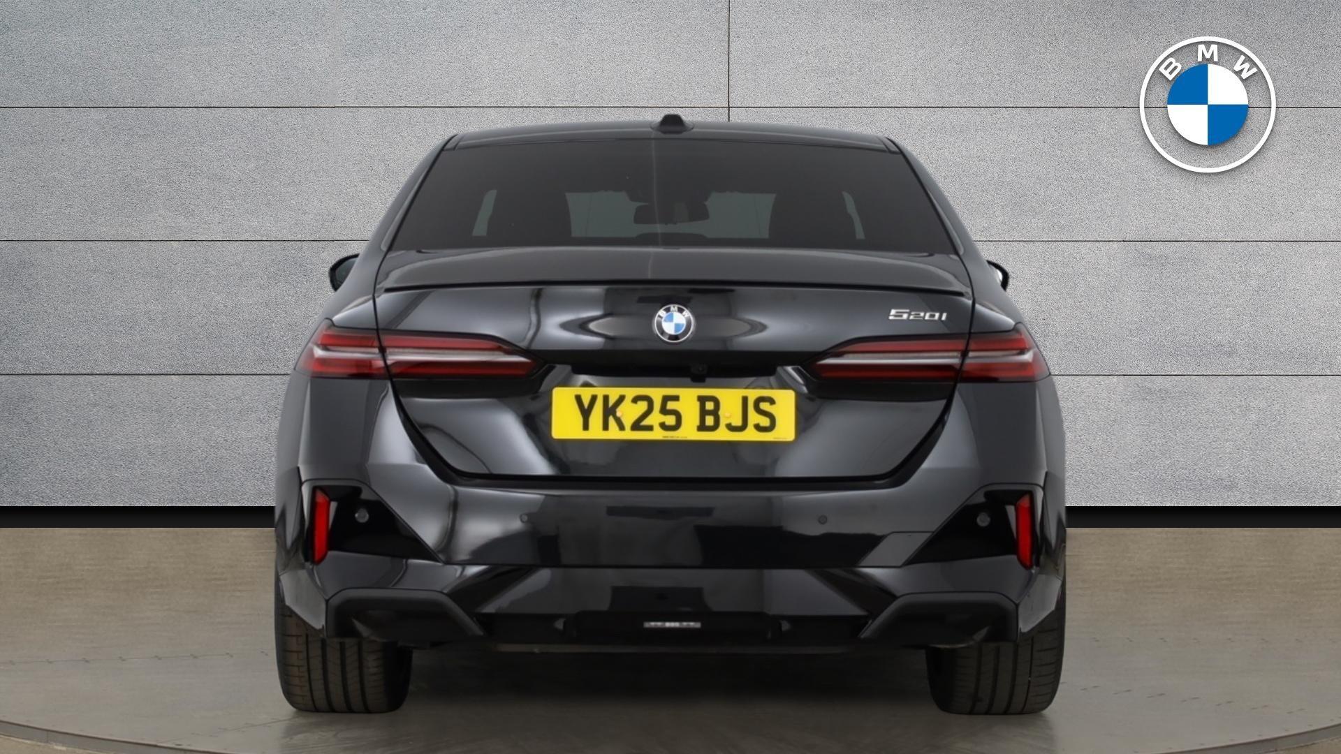 BMW 5 Series view 15