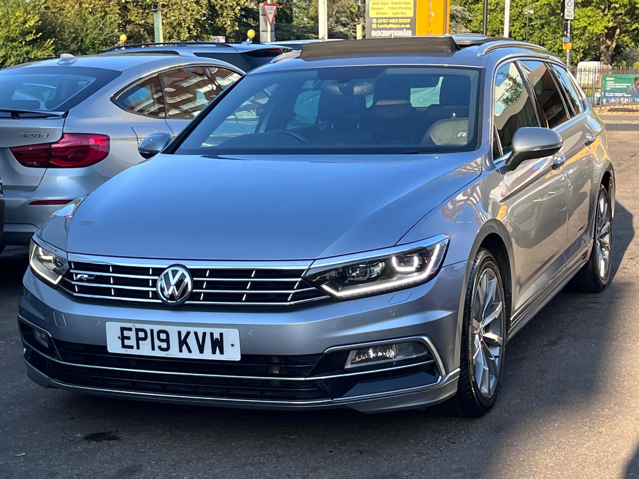 Volkswagen Passat view 6