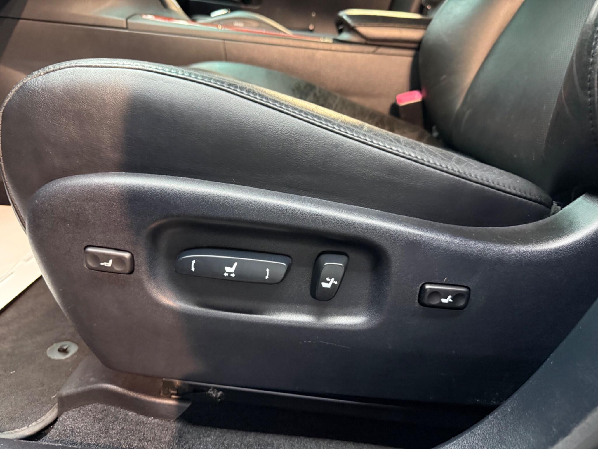 Lexus RX view 19