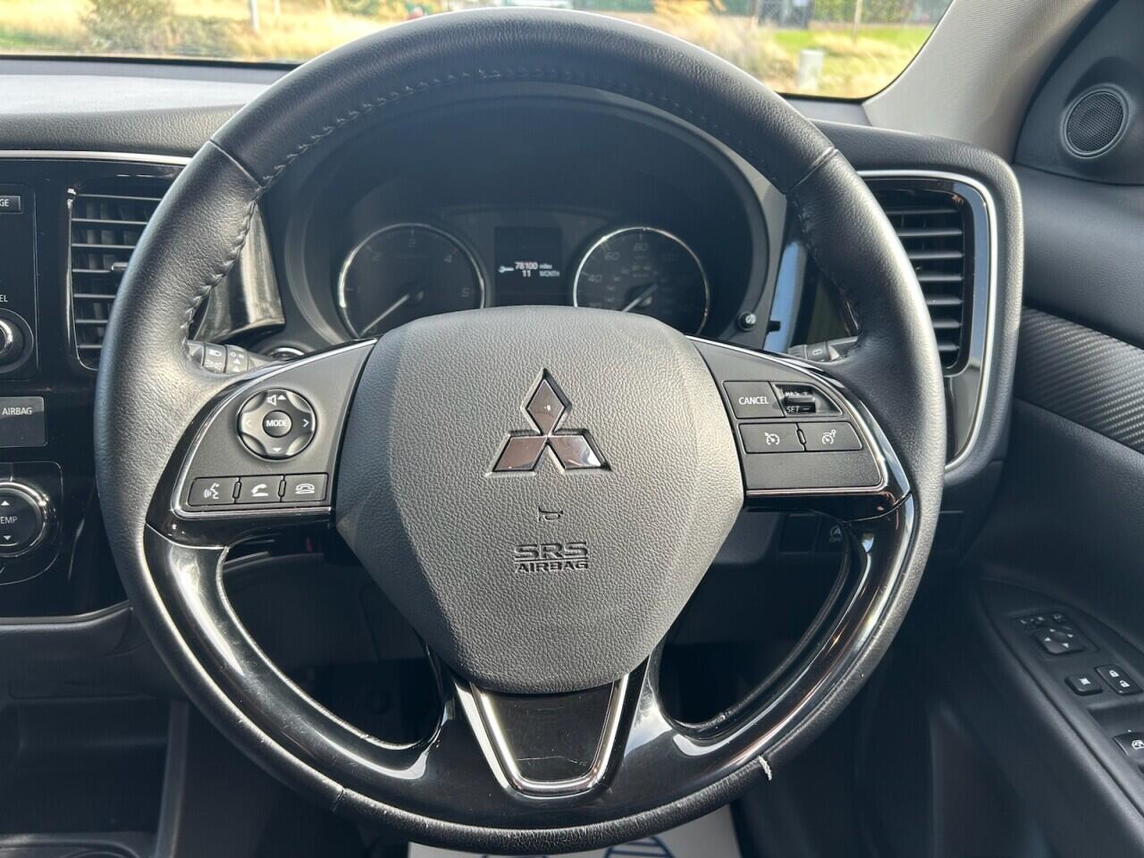 Mitsubishi Outlander view 26