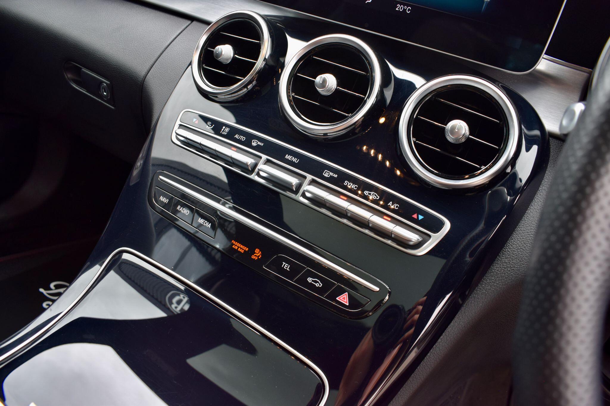 Mercedes-Benz C Class view 25
