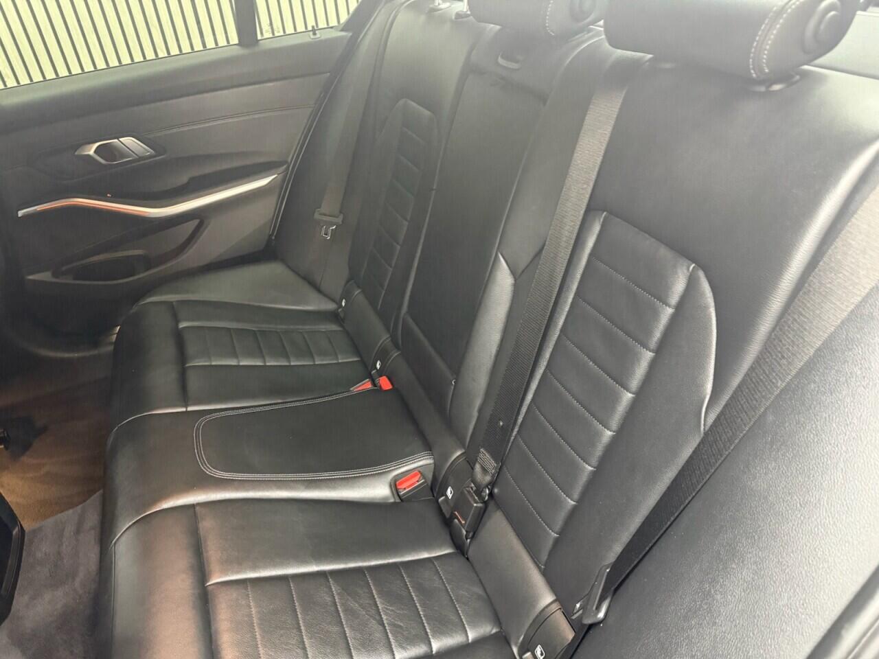 BMW 3 Series view 7