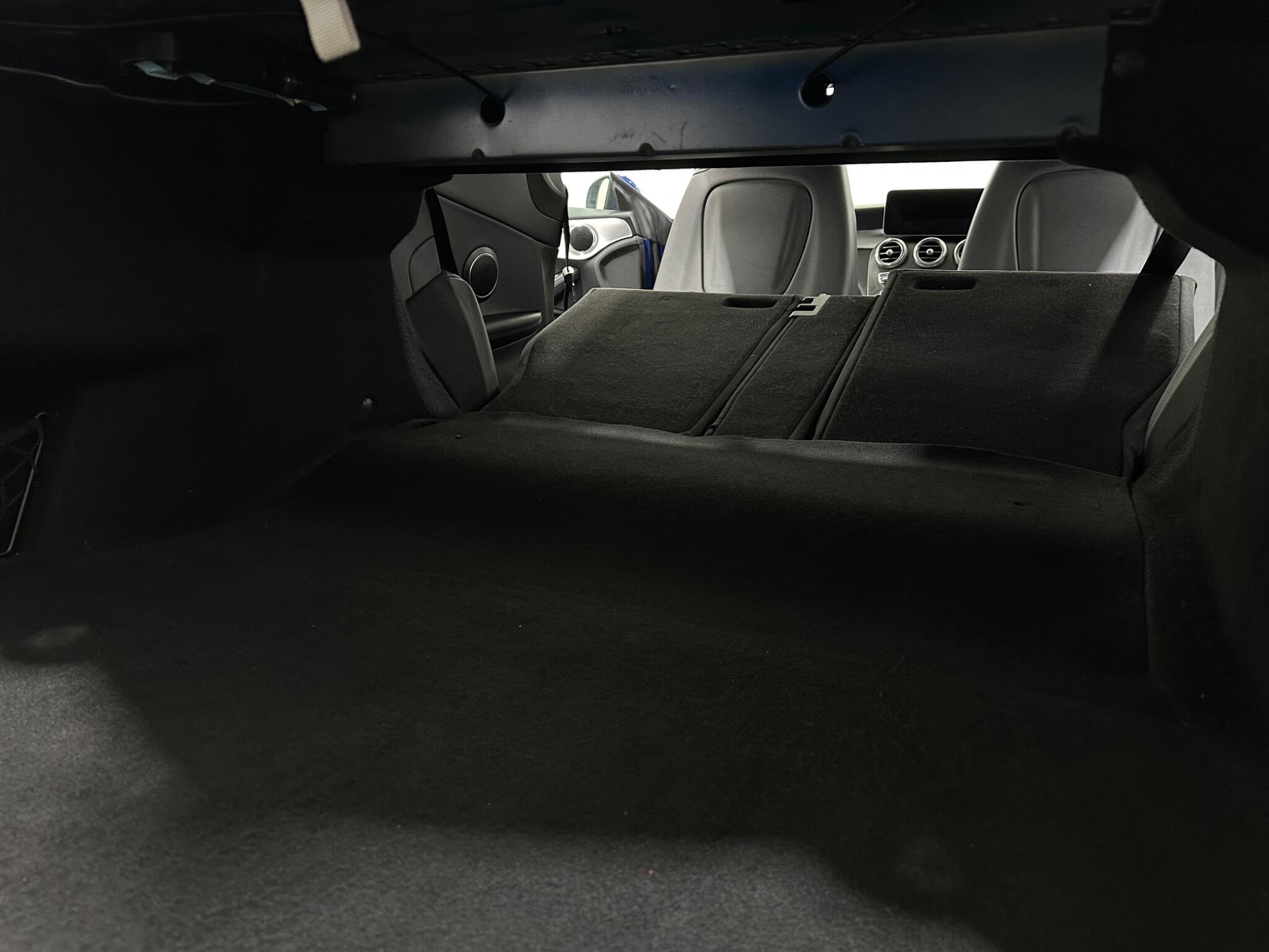 Mercedes-Benz C-Class view 42