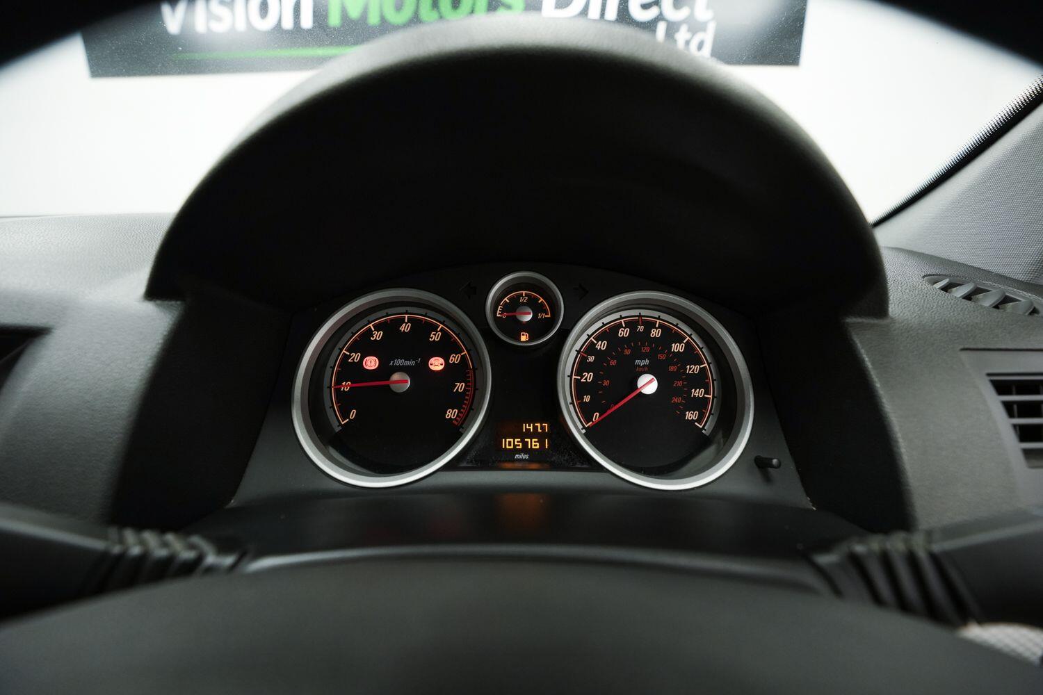 Vauxhall Astra view 21