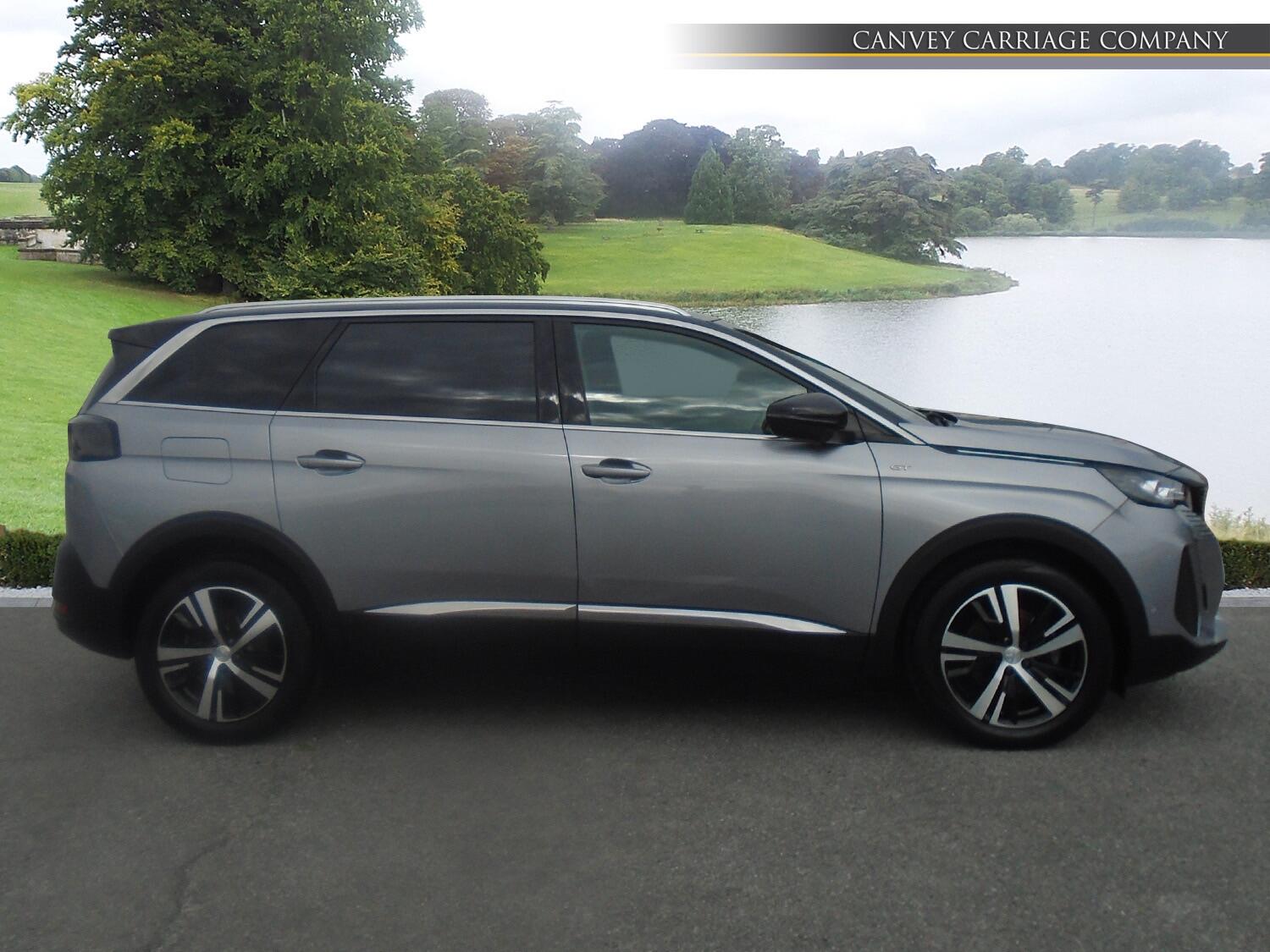 Peugeot 5008 view 5