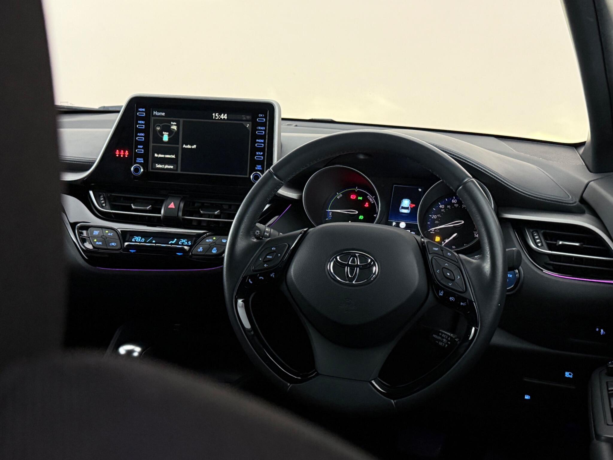 Toyota C-HR view 13