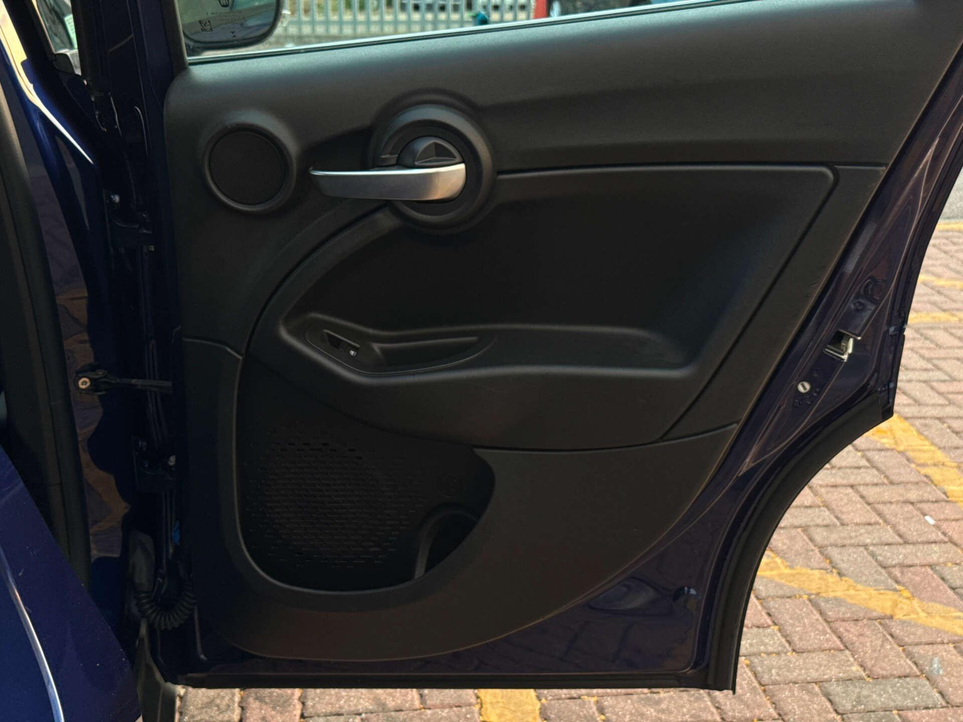 Fiat 500x view 26