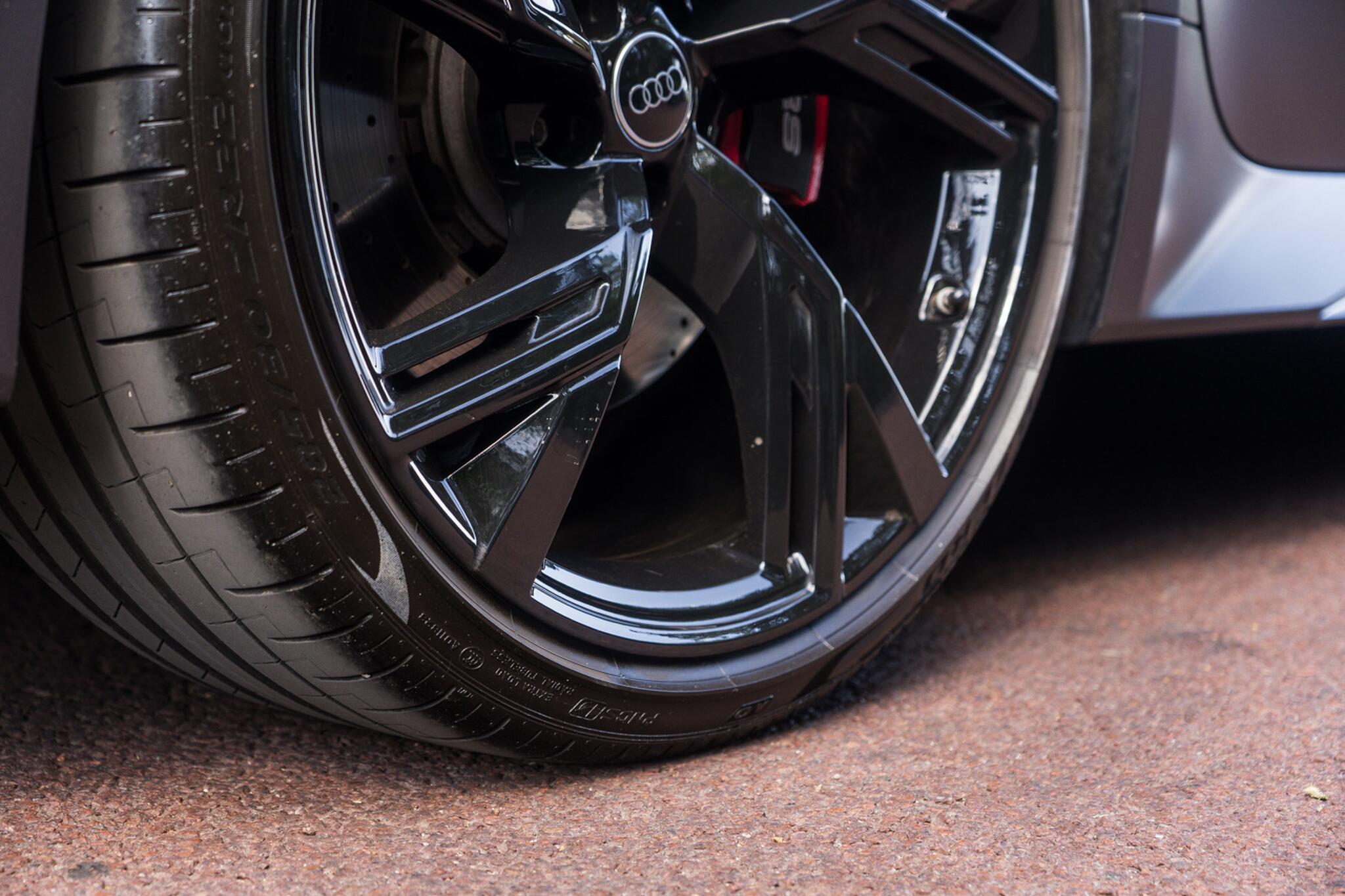 Audi RS7 view 9