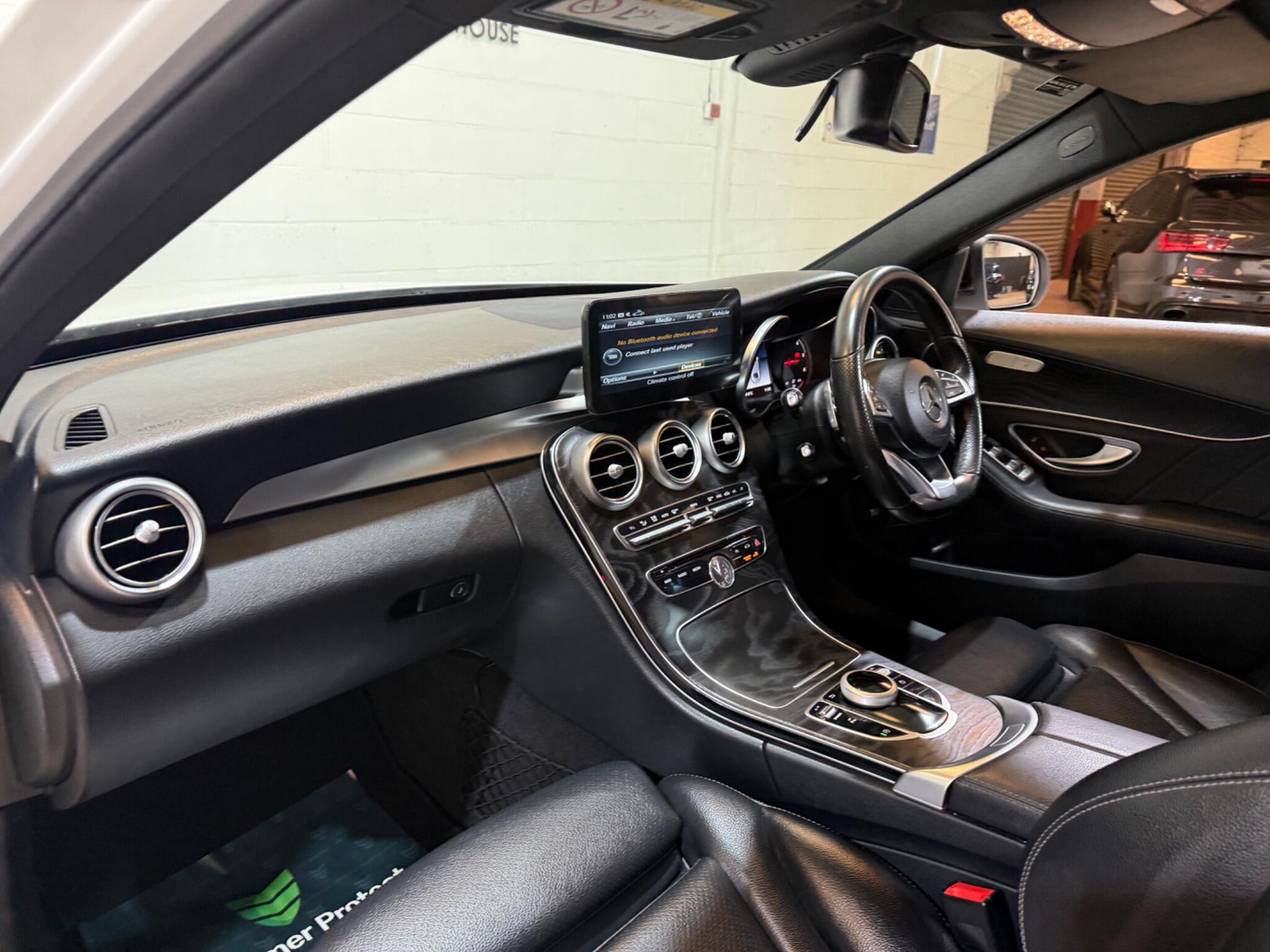 Mercedes-Benz C-Class view 19