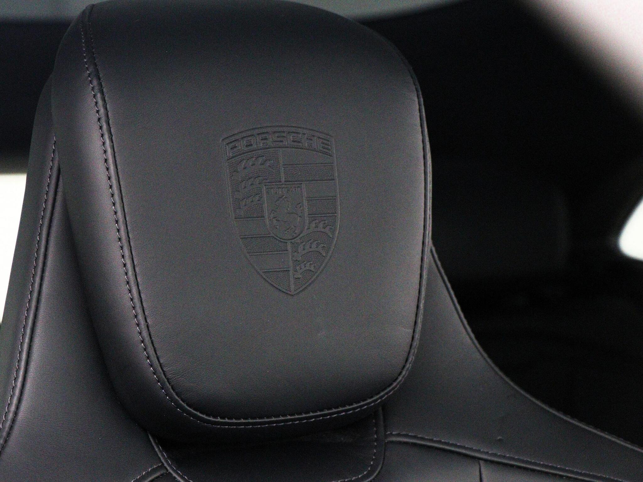 Porsche Taycan view 33