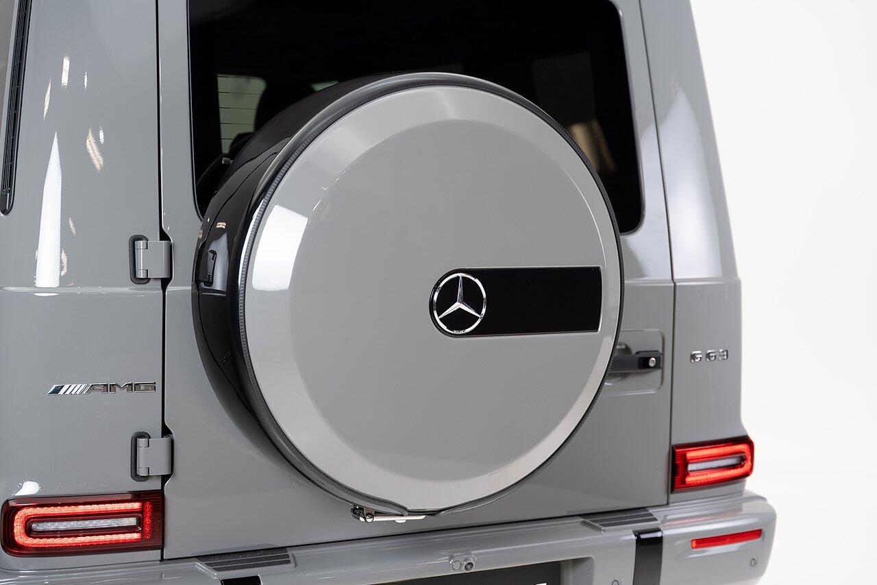 Mercedes-Benz G-Class view 32