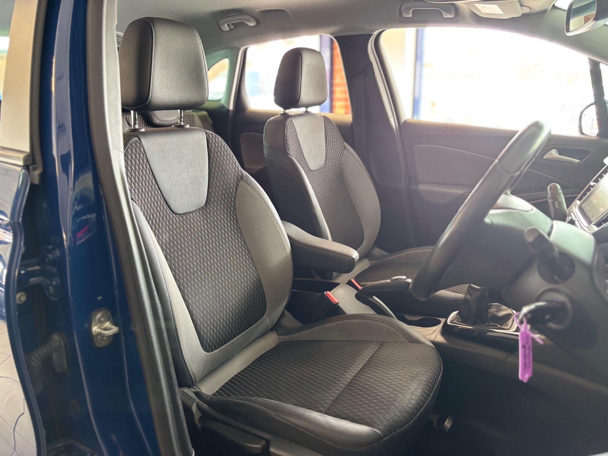 Vauxhall Crossland X view 10