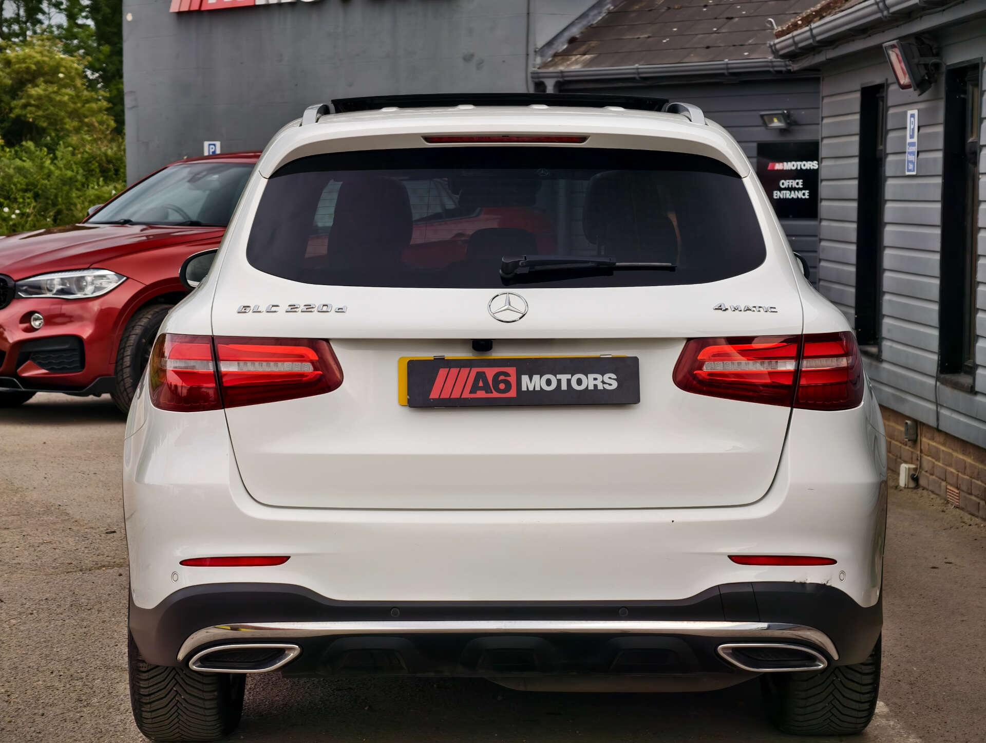 Mercedes-Benz GLC view 10