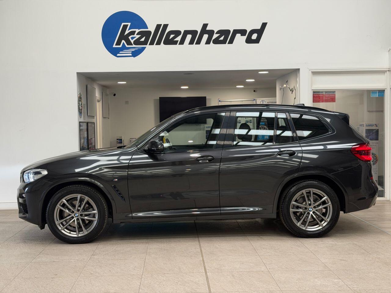 BMW X3 view 12