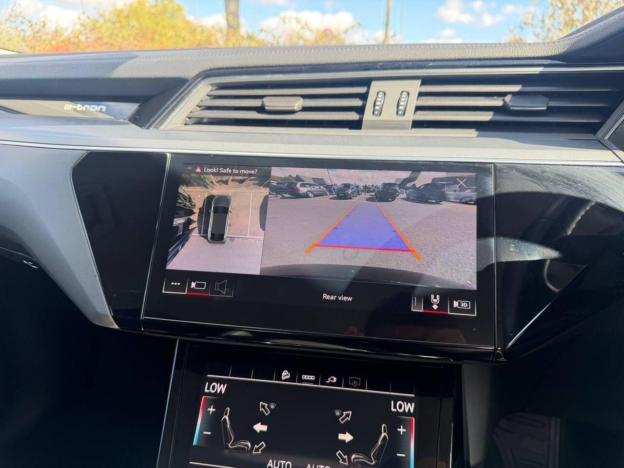 Audi E-Tron view 47