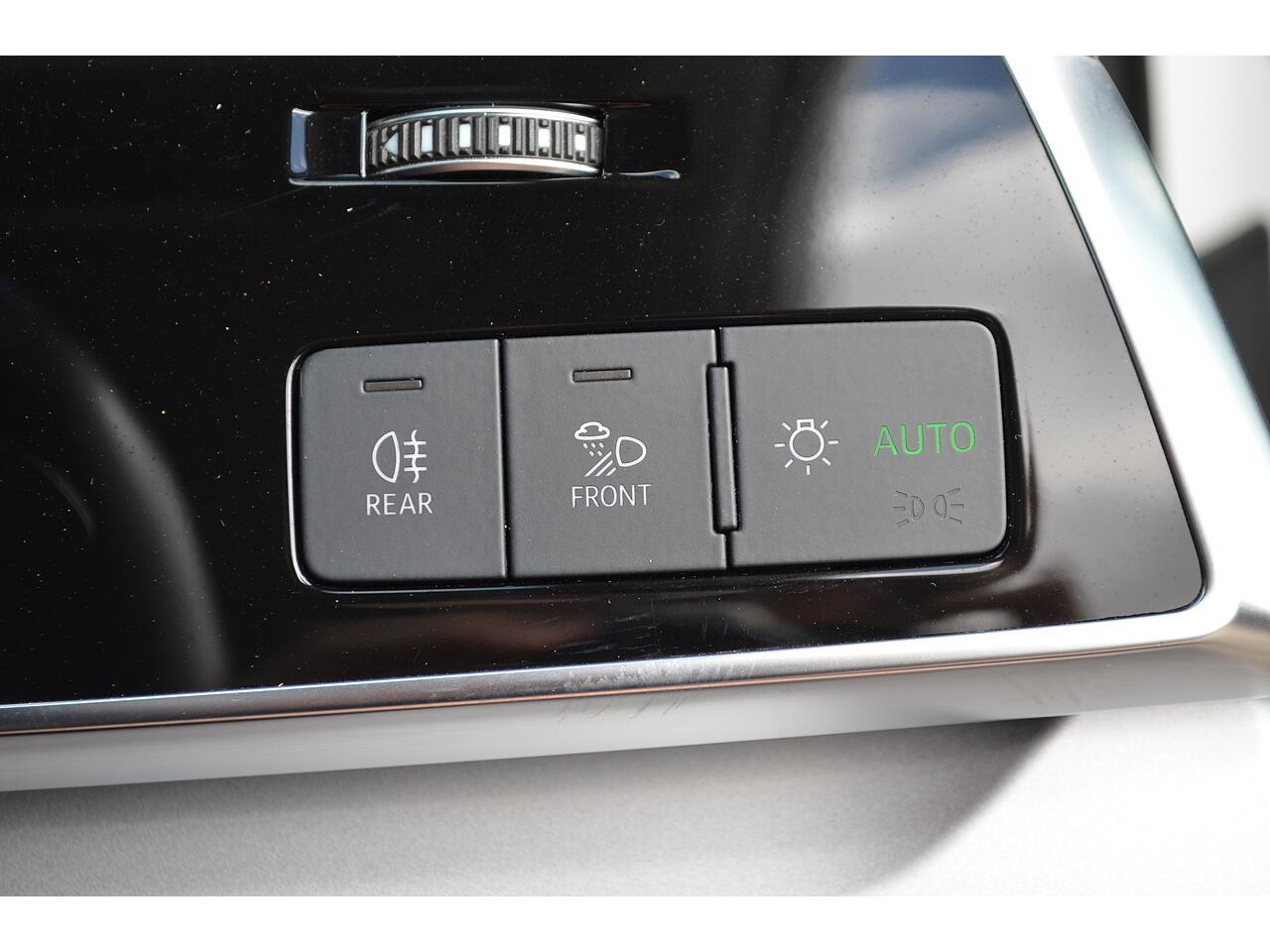 Audi Q7 view 29