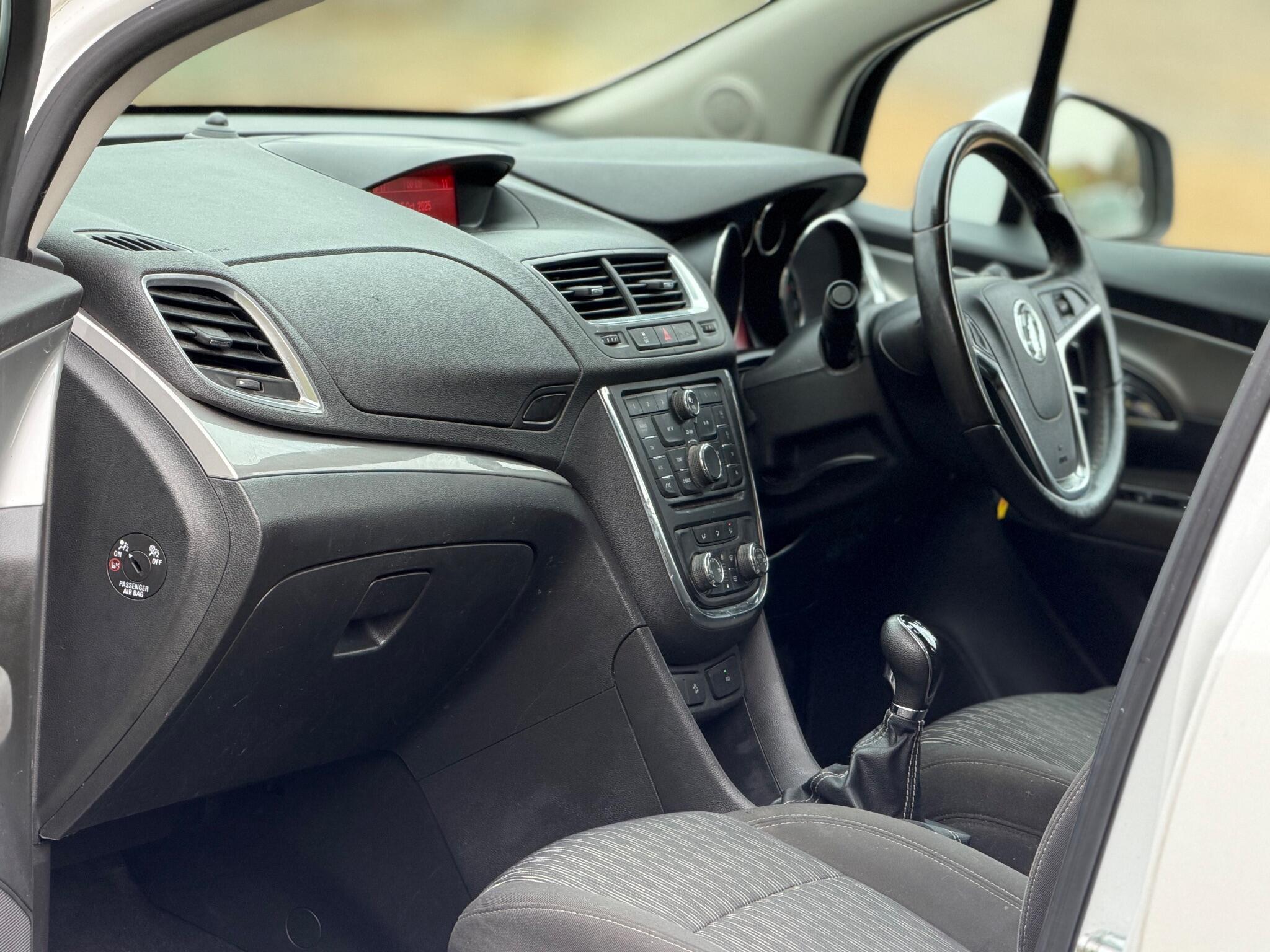 2014 Vauxhall Mokka 1.7 CDTi Exclusiv 4WD Euro 5 (s/s) 5dr image 14