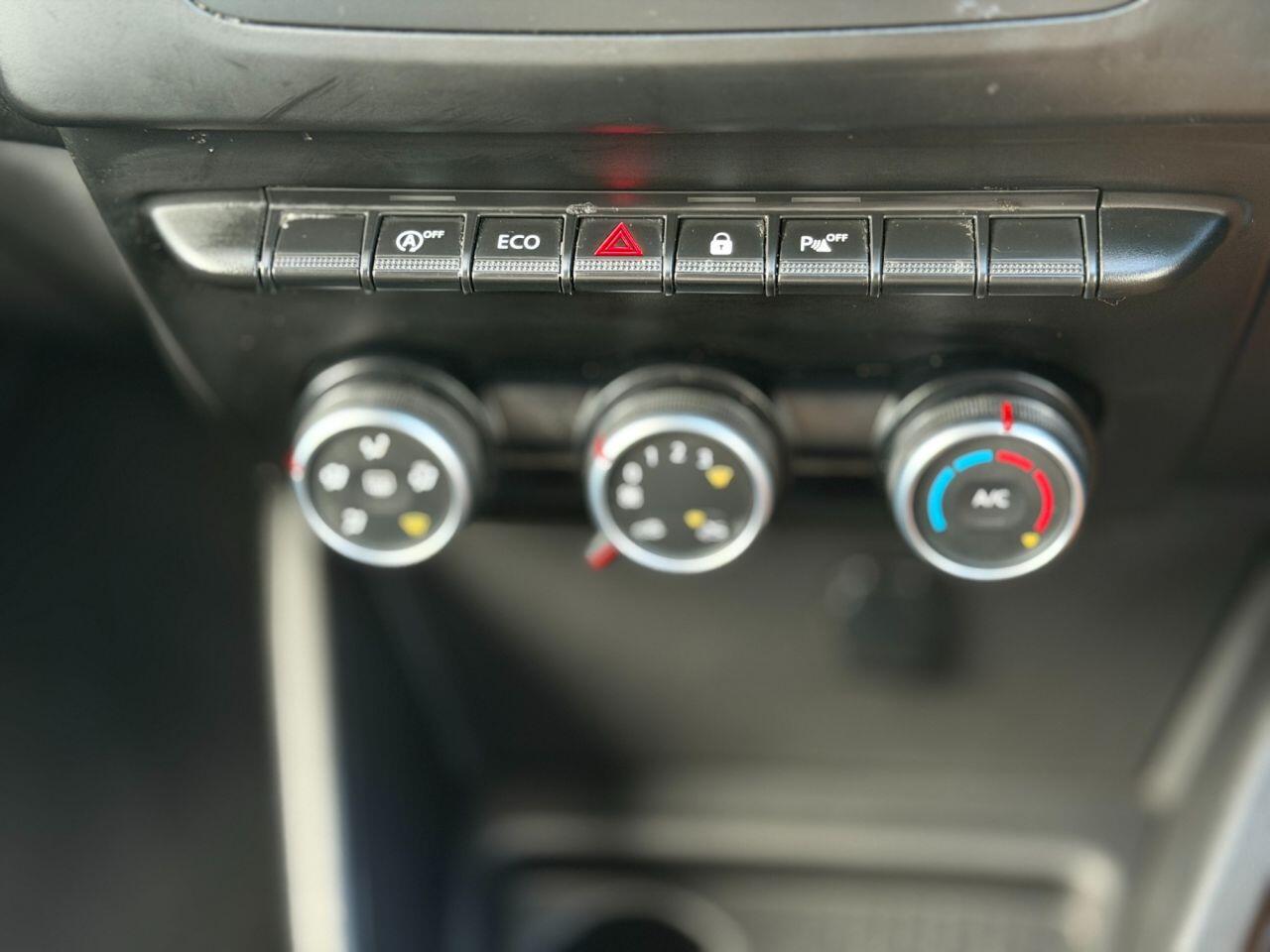 Dacia Duster view 102