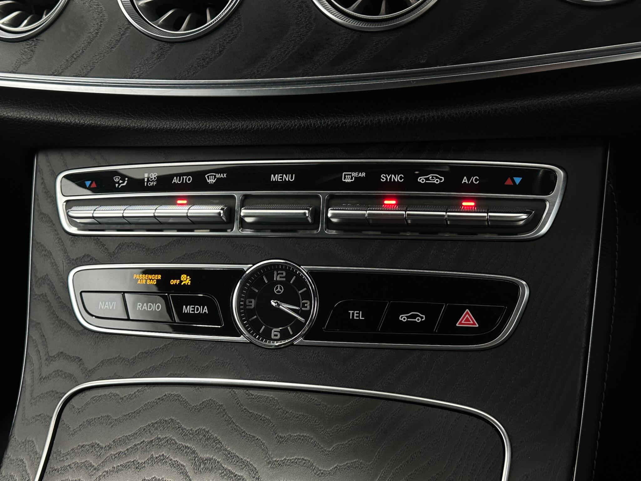Mercedes-Benz E-Class view 23