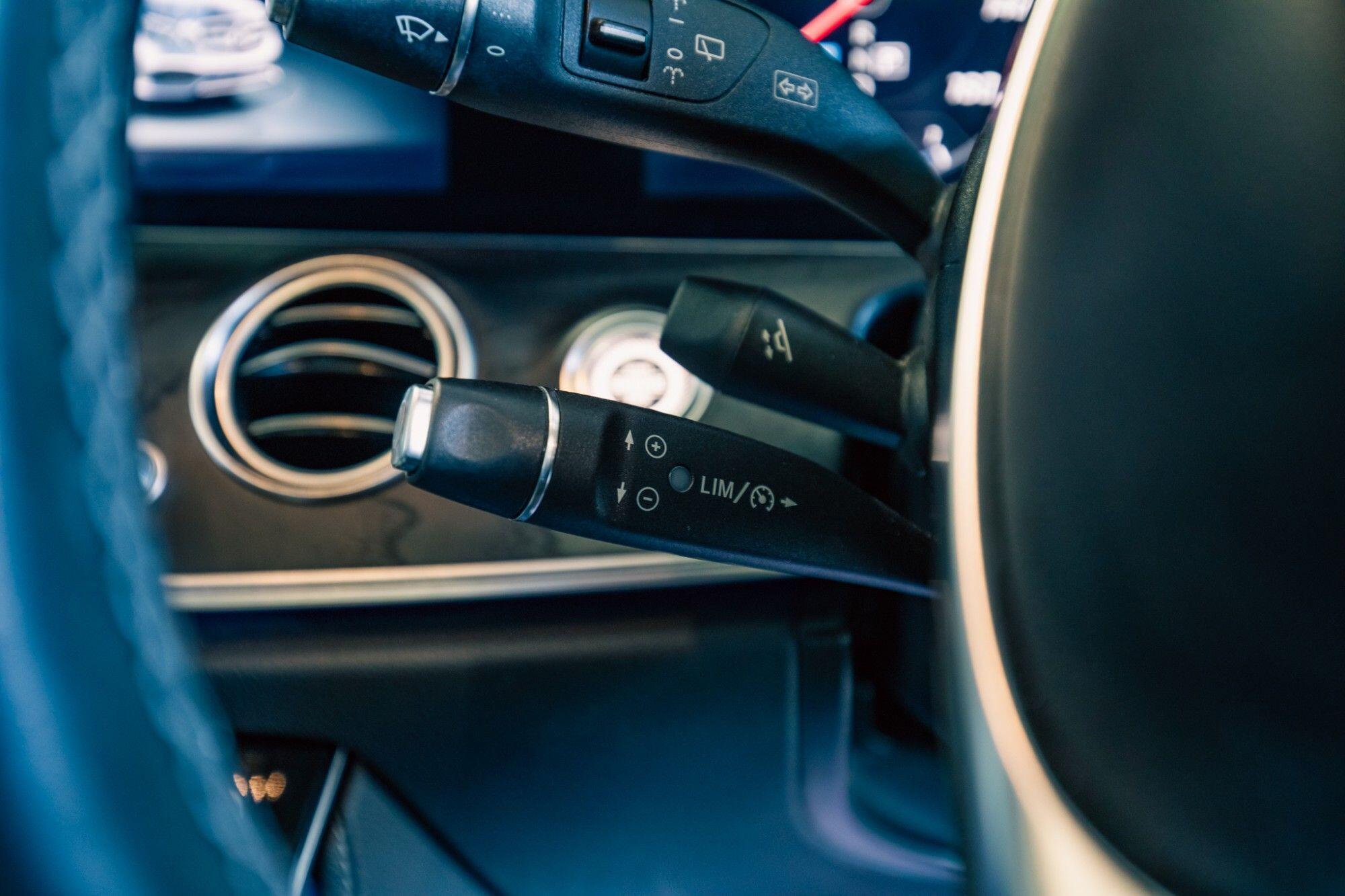 Mercedes-Benz E-Class view 14