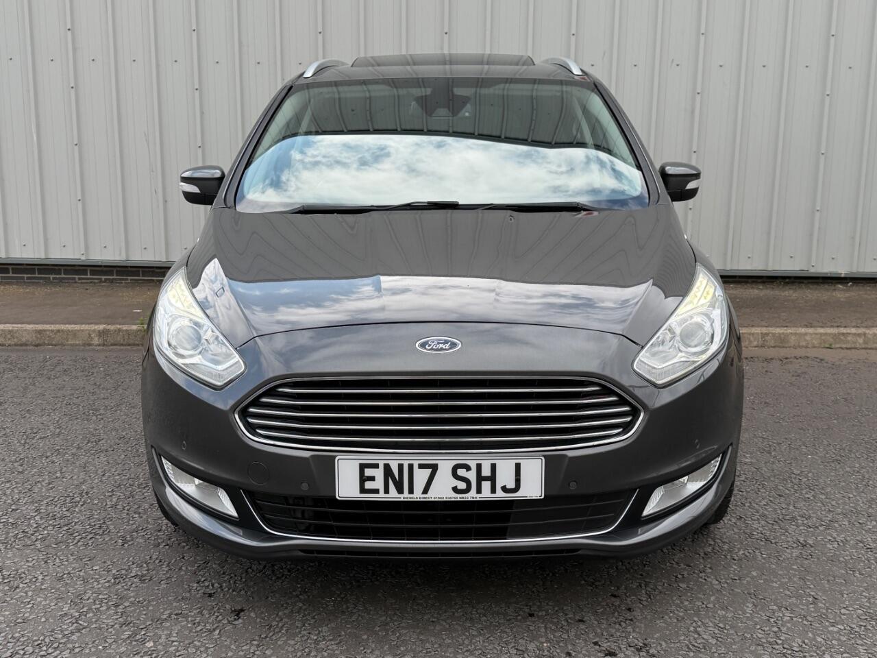 Ford Galaxy view 9