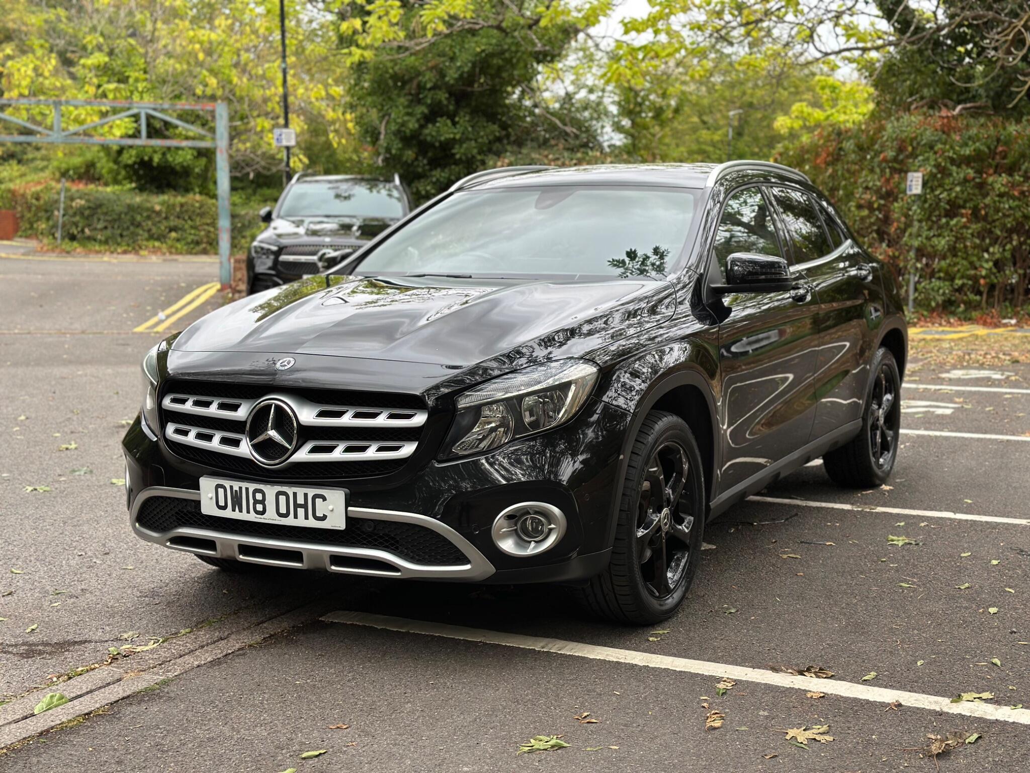 Mercedes-Benz GLA view 8