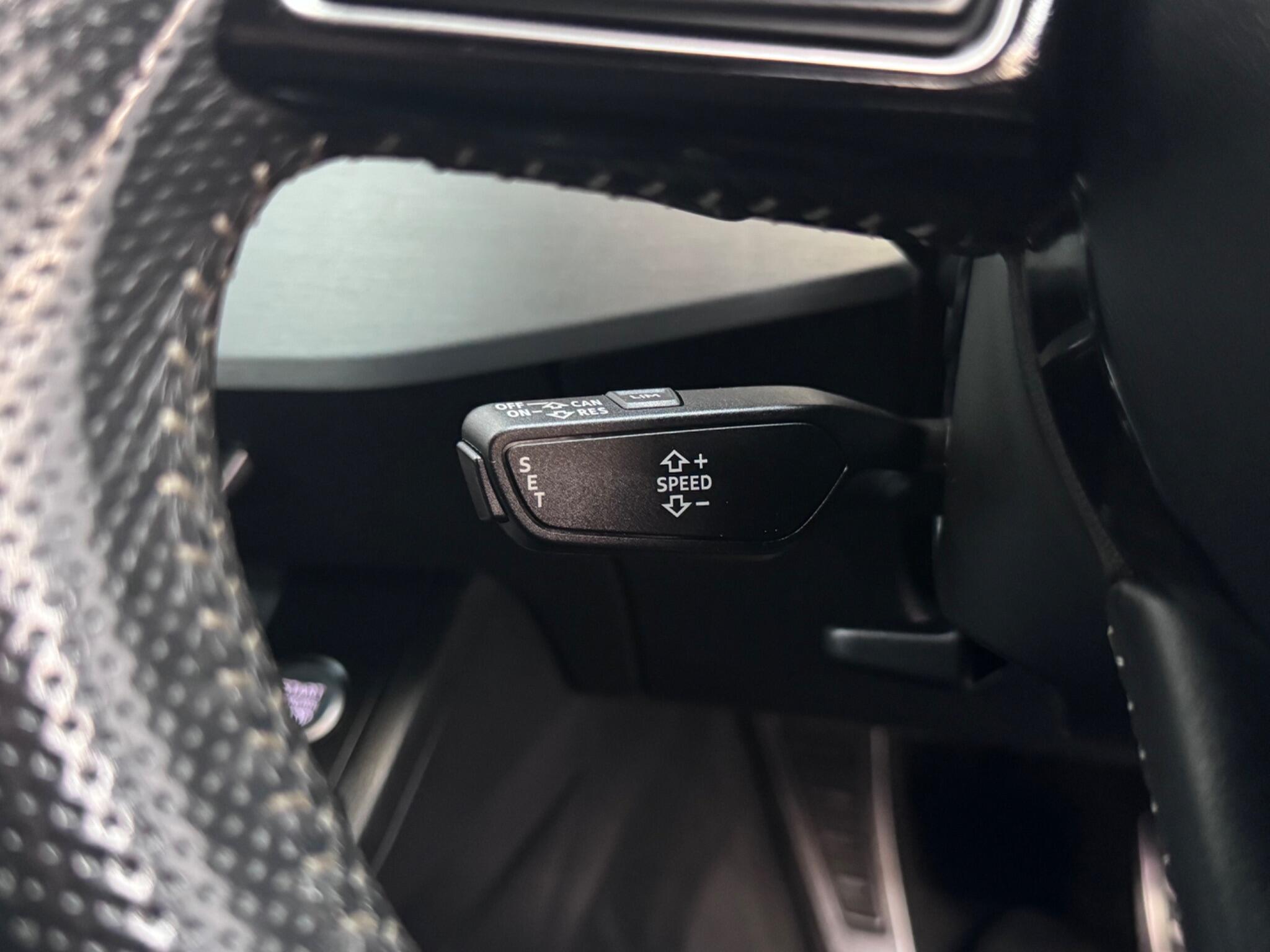 Audi A4 view 22