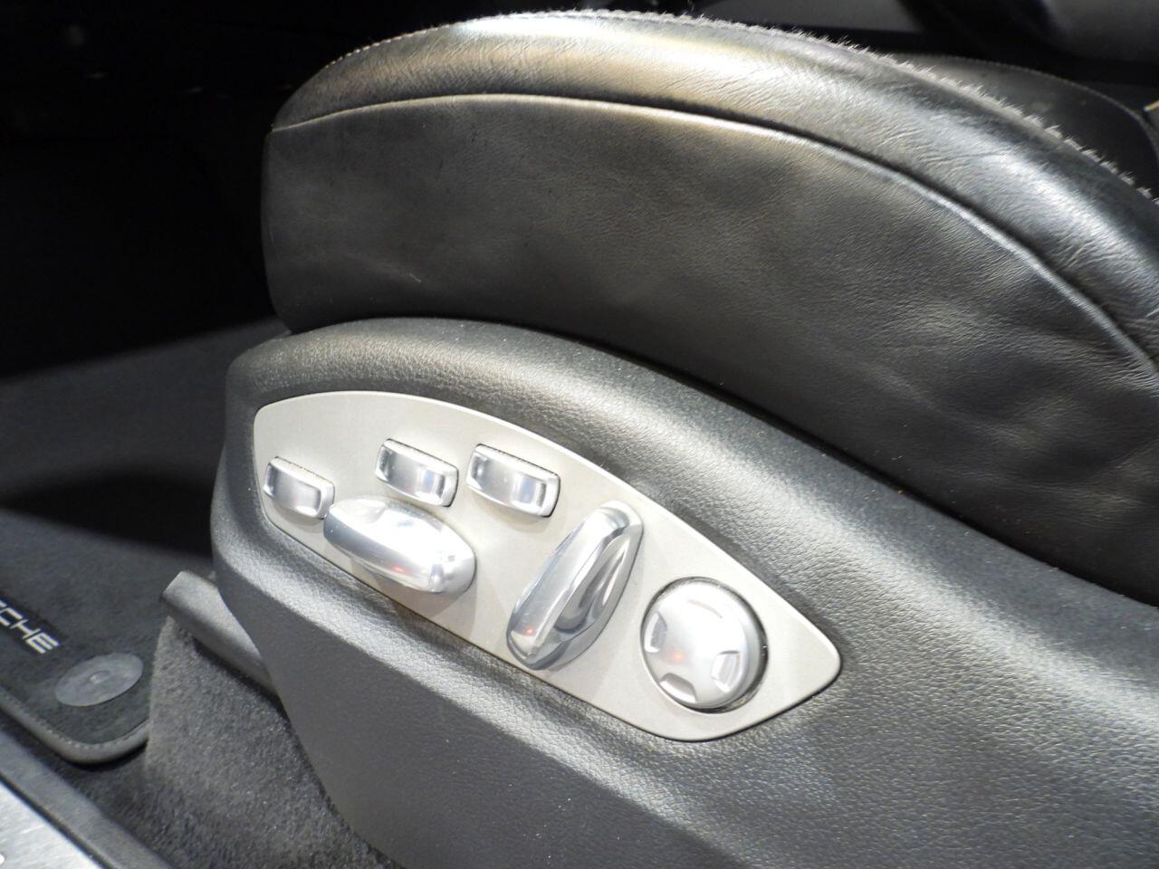 Porsche Cayenne view 17