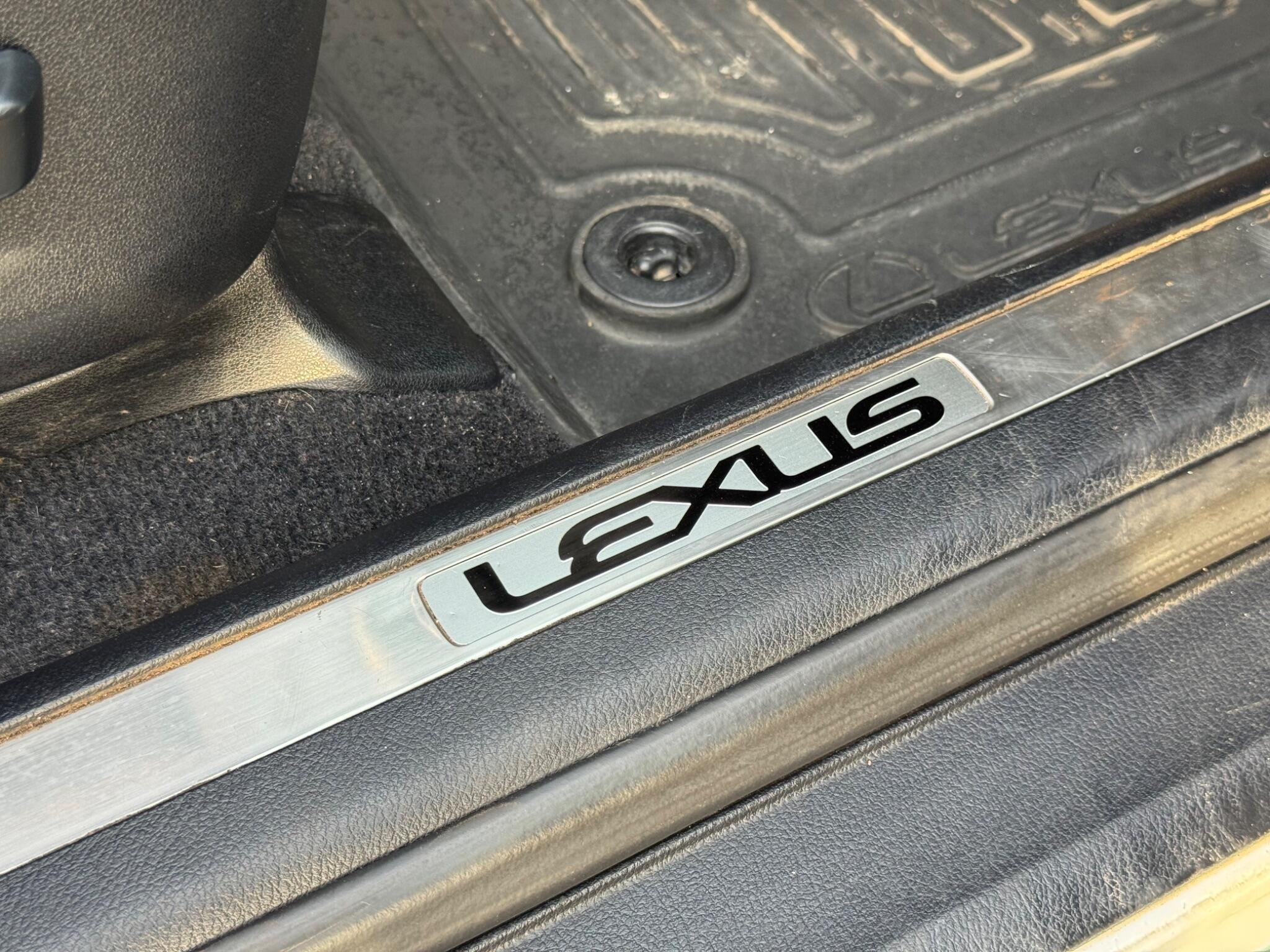 Lexus RX view 84