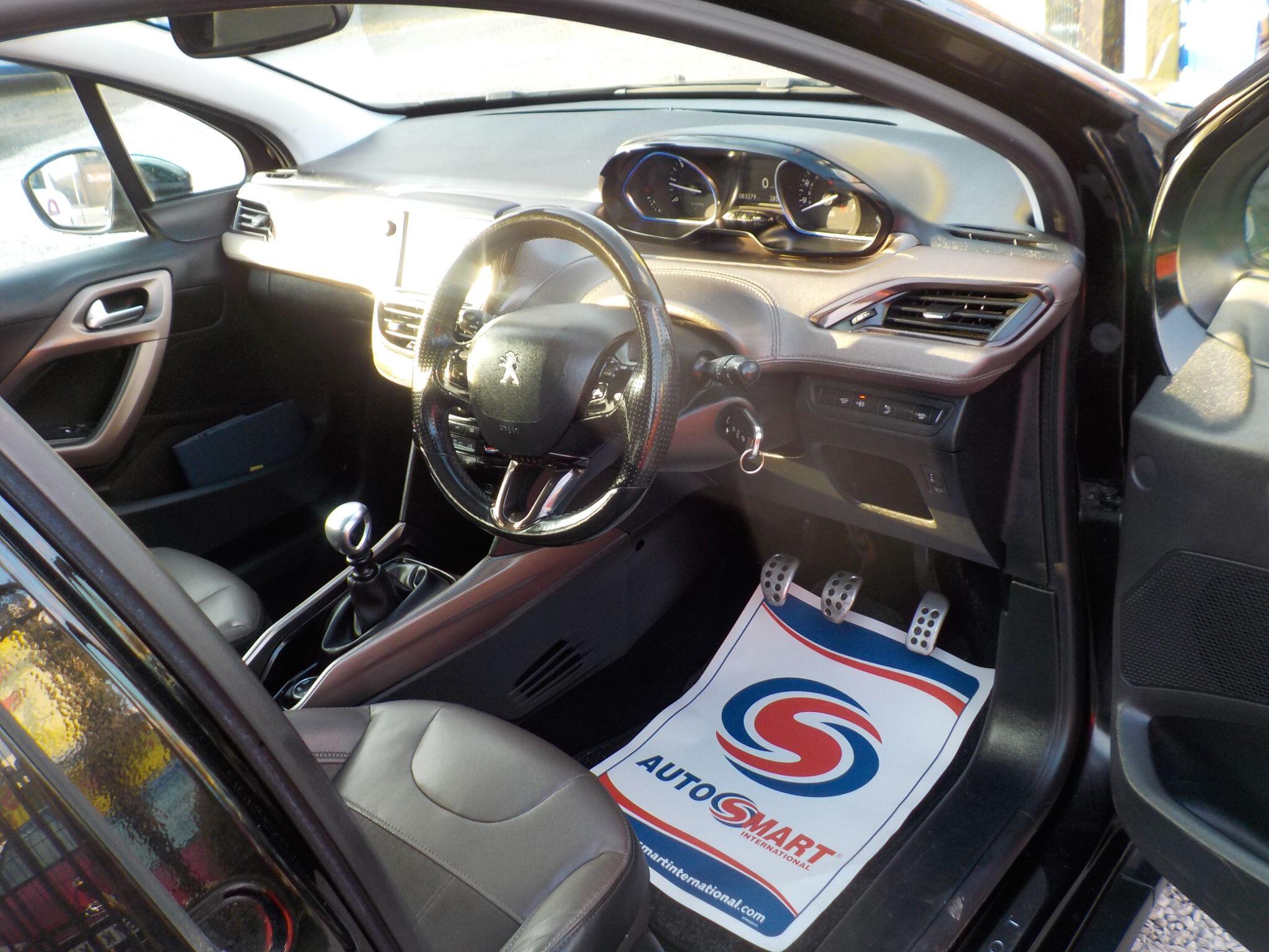 Peugeot 2008 1.6 BlueHDi Feline Euro 6 (s/s) 5dr (Calima)