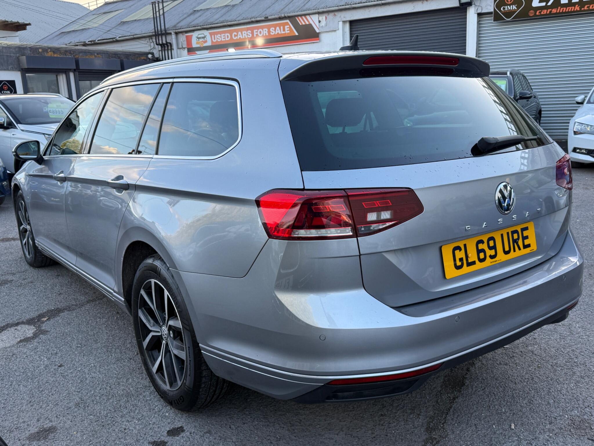 Volkswagen Passat - Image 13
