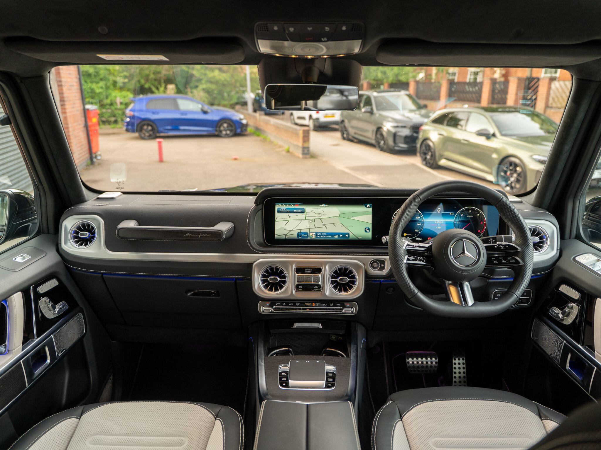 Mercedes-Benz G Class view 38