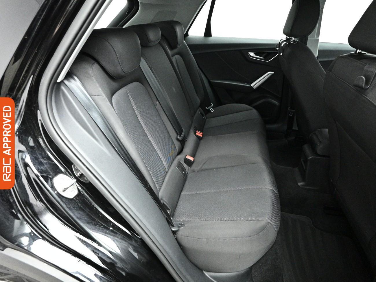Audi Q2 view 12