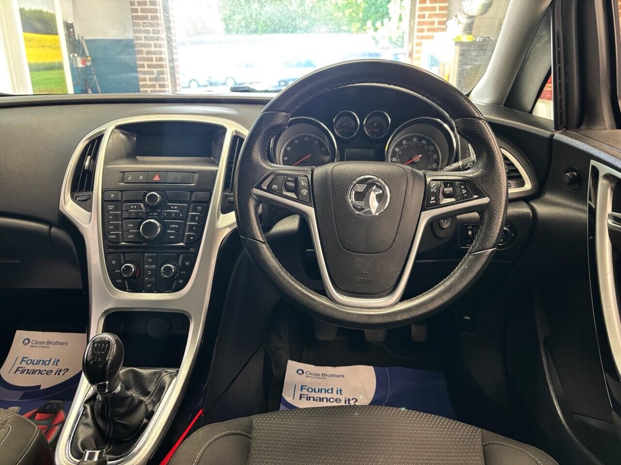 Vauxhall Astra view 17