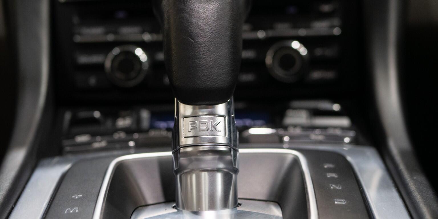 Porsche 911 view 49
