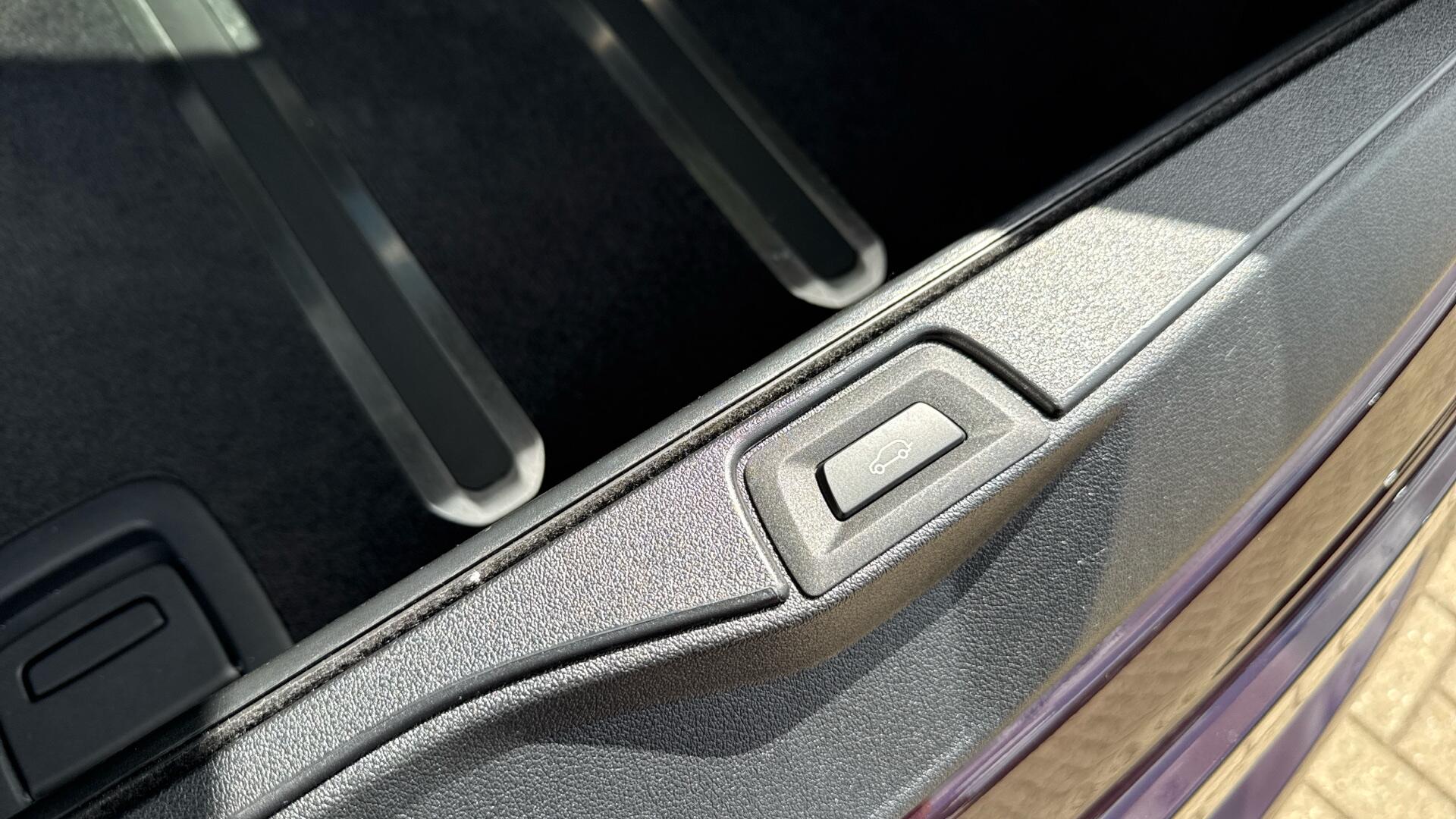 BMW X5 M view 36