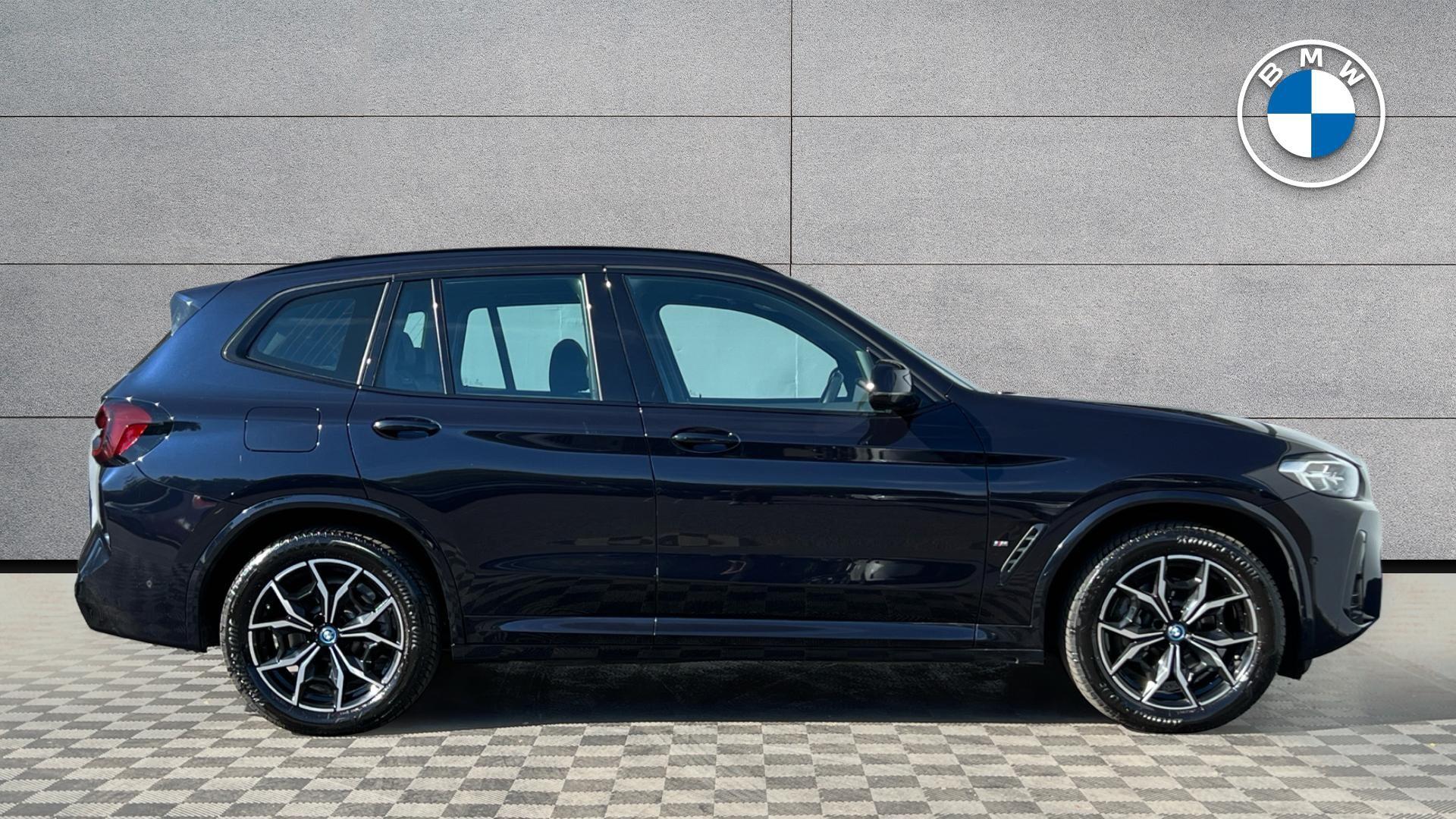 BMW X3 view 3