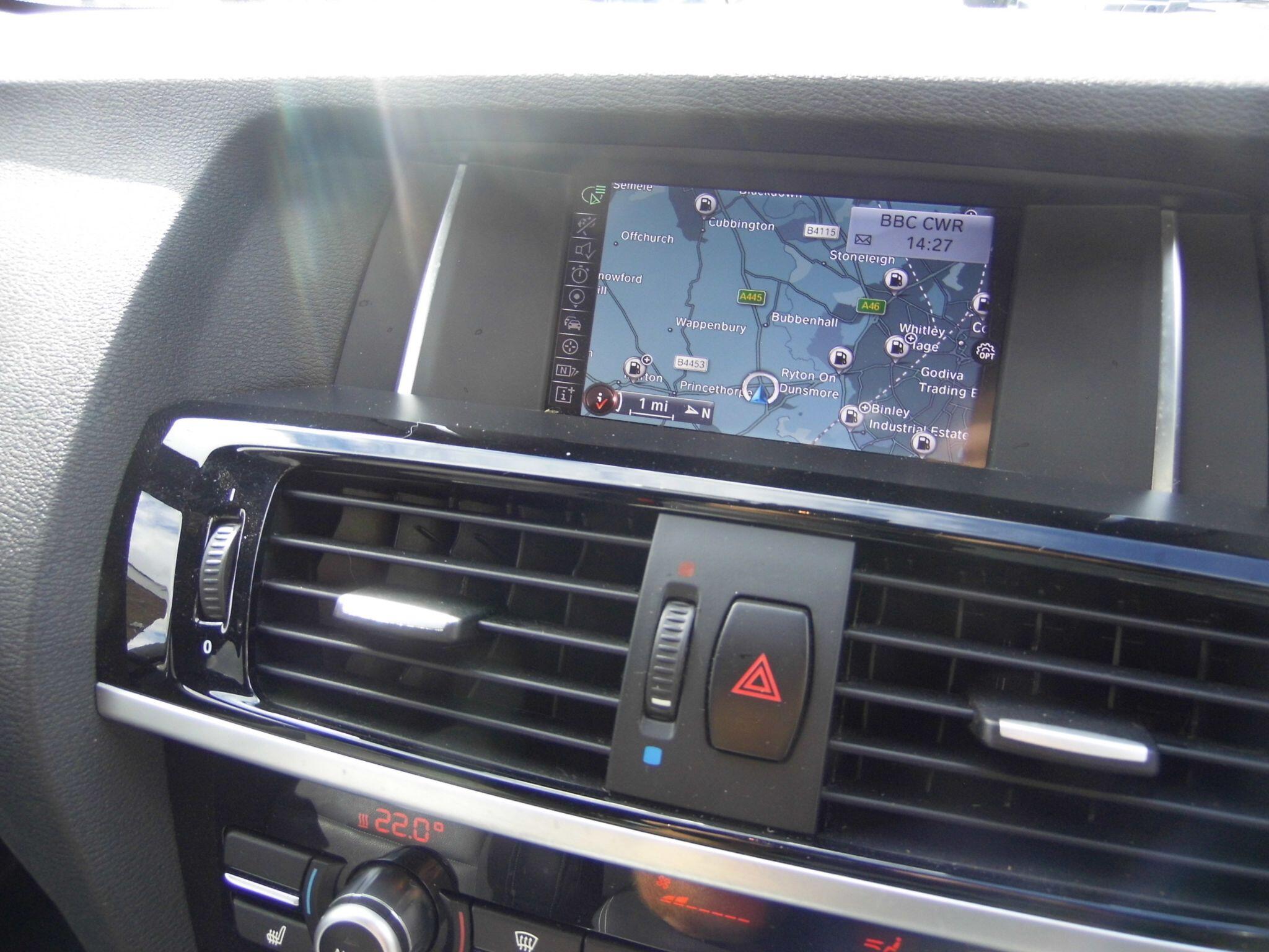 BMW X3 view 34