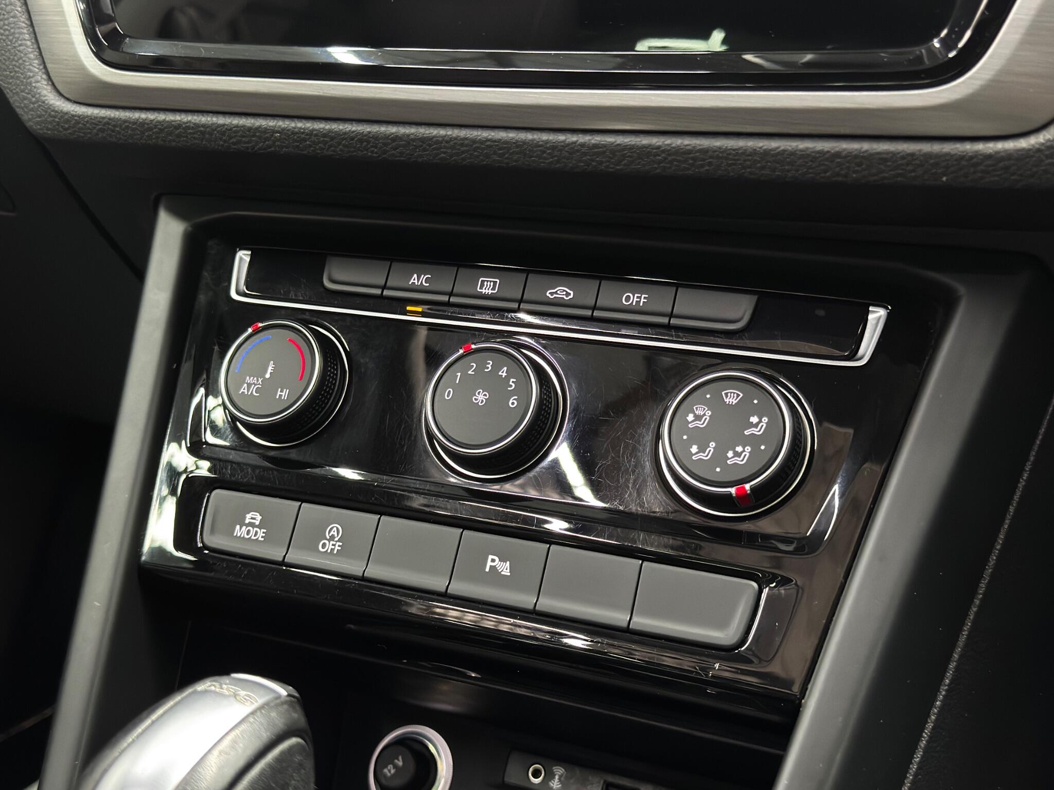 Volkswagen Touran view 30