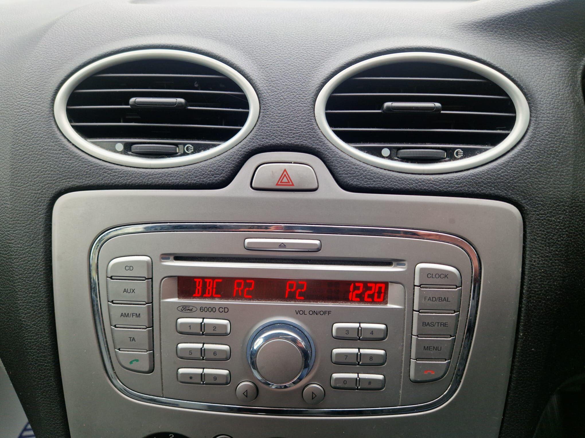 Ford Focus view 24