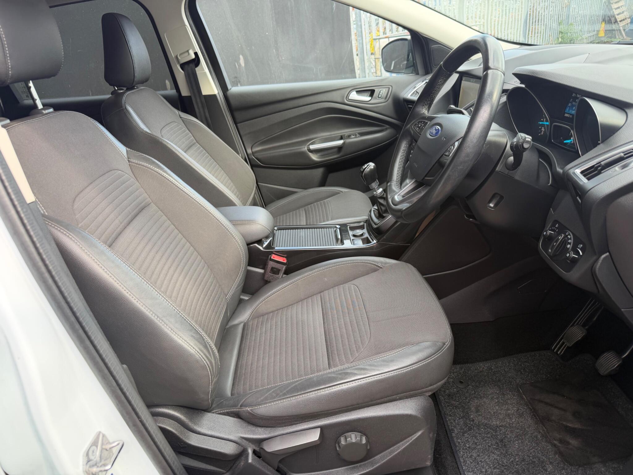 Ford Kuga view 6