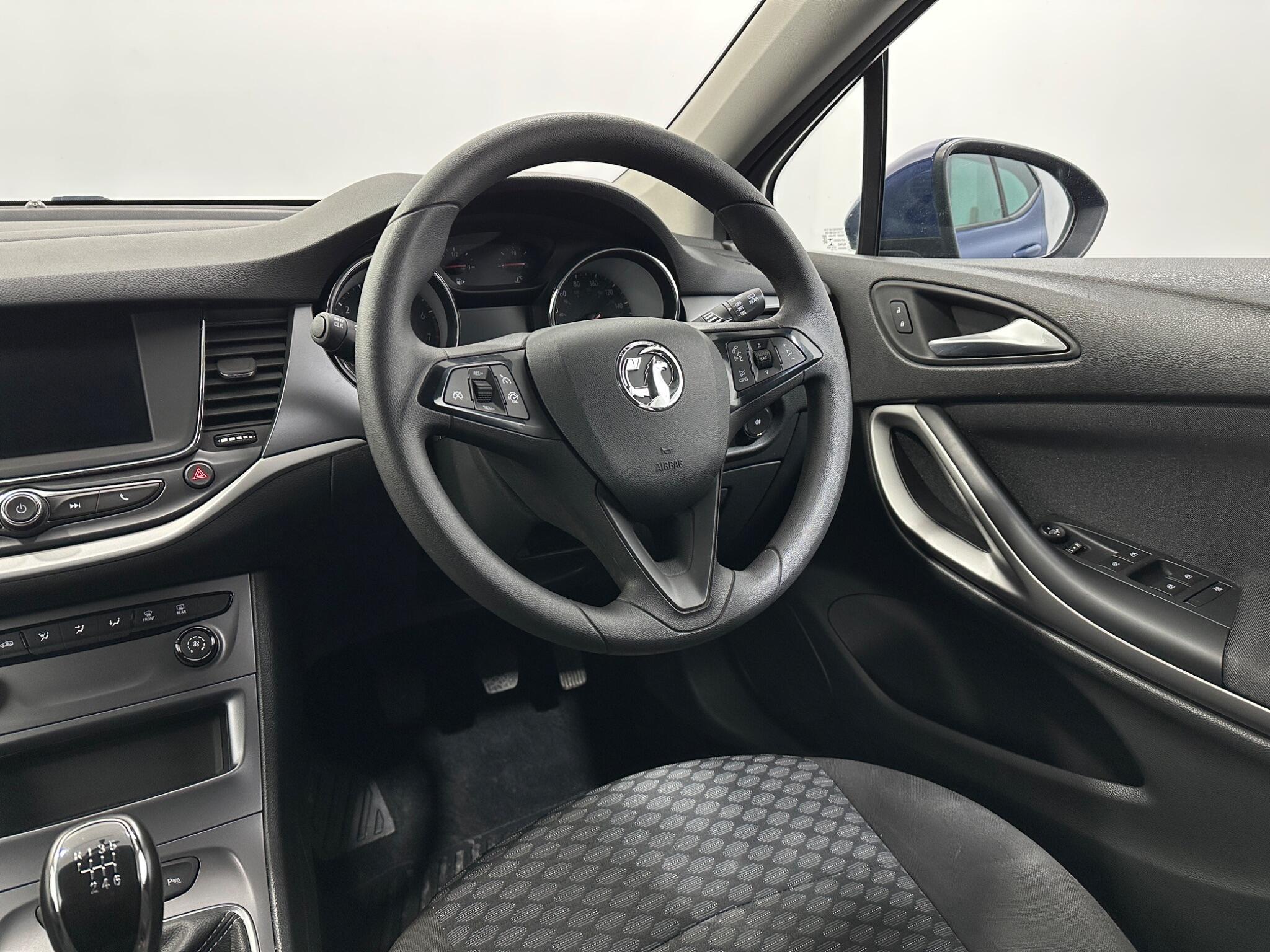 Vauxhall Astra view 12
