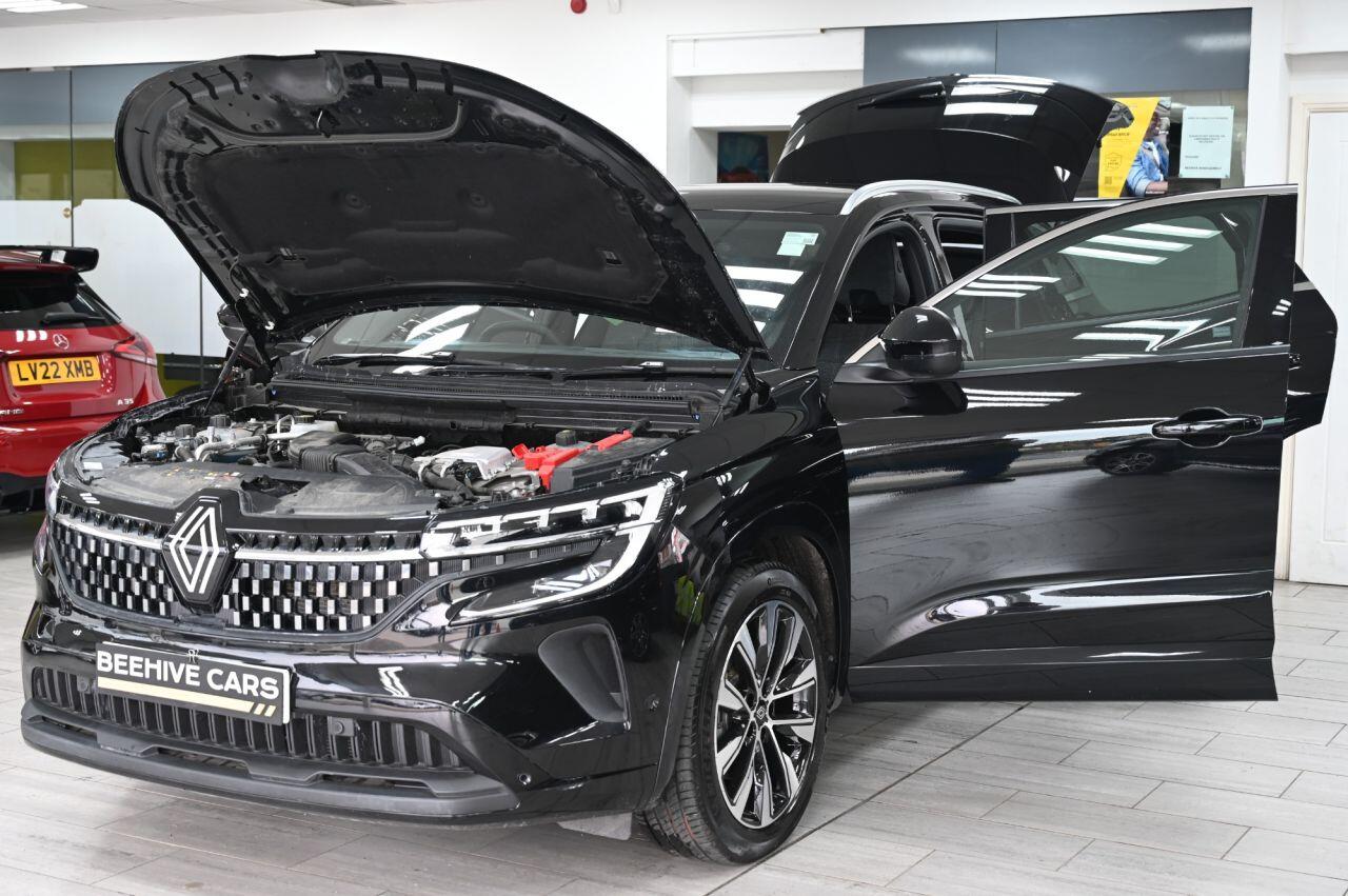 Renault Austral view 11